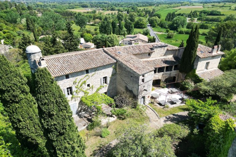 castle 15 Rooms for sale on UZES (30700)