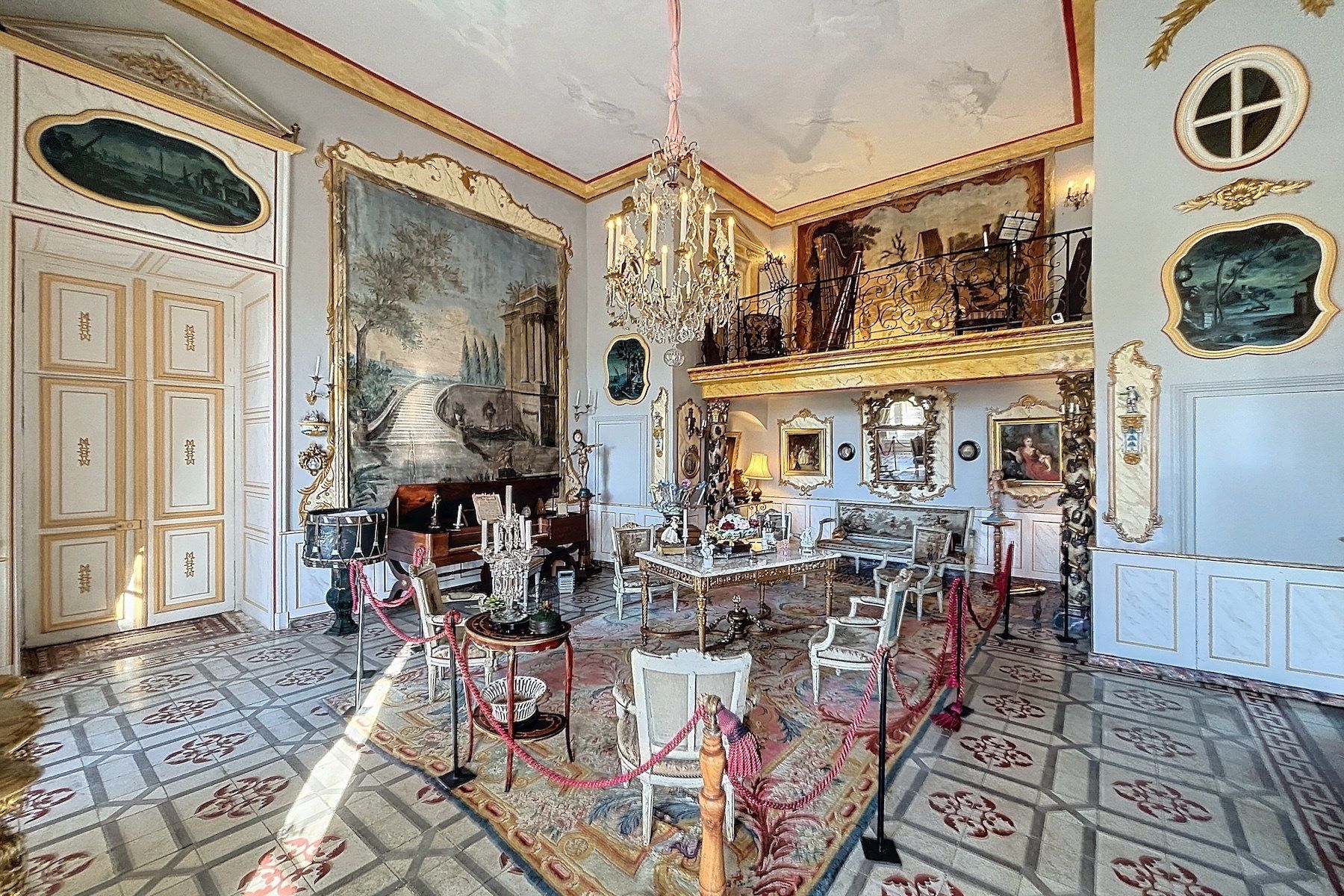 castle 20 Rooms for sale on FORCALQUIER (04300)