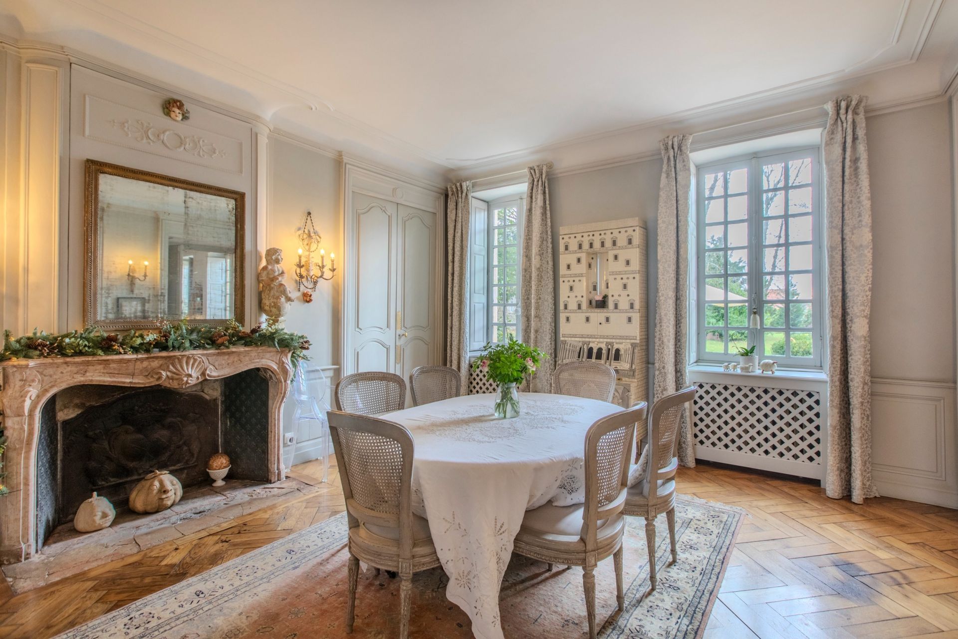 propriété de luxe 15 Pièces en vente sur GIVRY (71640)