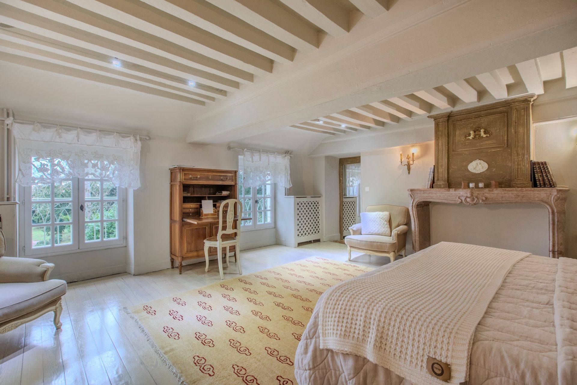 propriété de luxe 15 Pièces en vente sur GIVRY (71640)