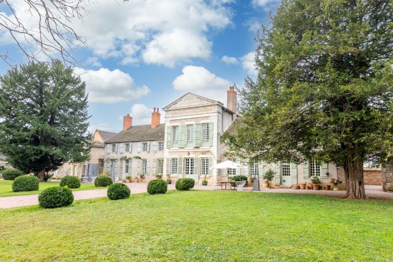 propriété de luxe 15 Pièces en vente sur GIVRY (71640)