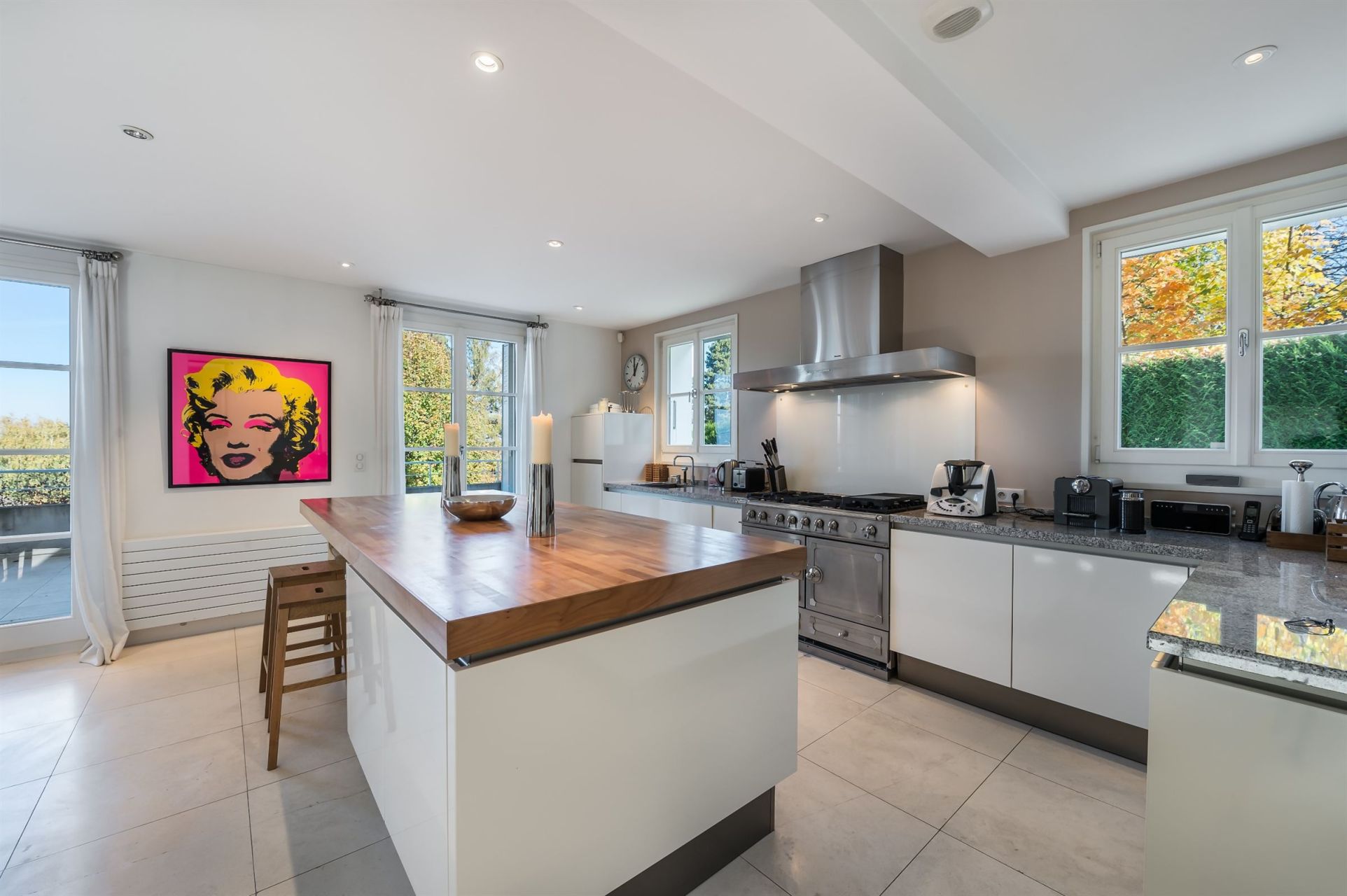 luxury house 6 Rooms for sale on EVIAN LES BAINS (74500)