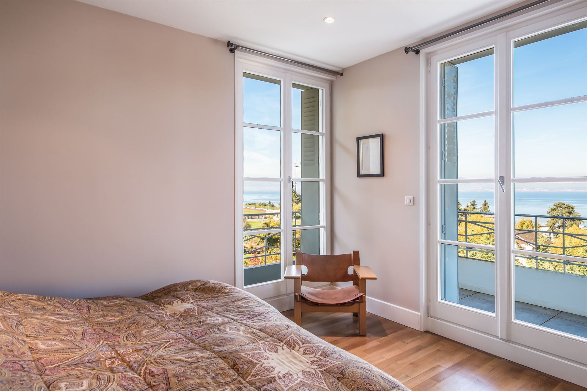 luxury house 6 Rooms for sale on EVIAN LES BAINS (74500)