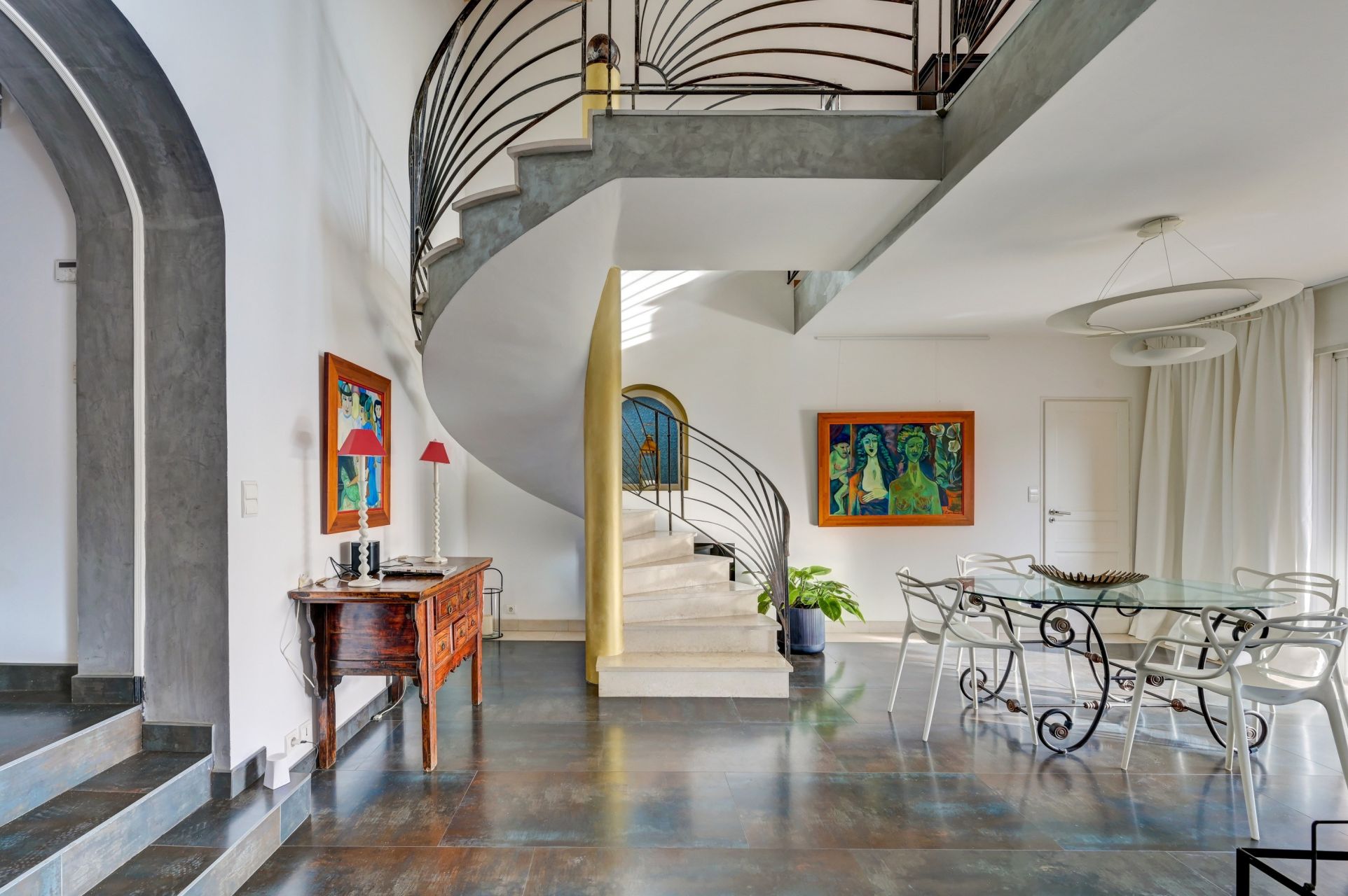 luxury house 5 Rooms for sale on MARSEILLE (13012)