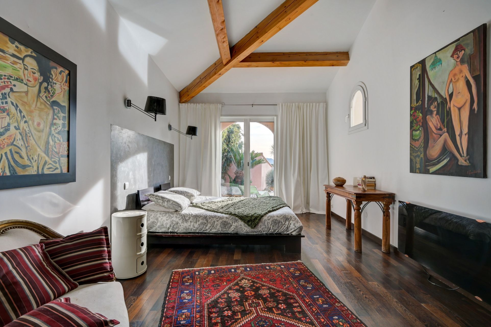 luxury house 5 Rooms for sale on MARSEILLE (13012)