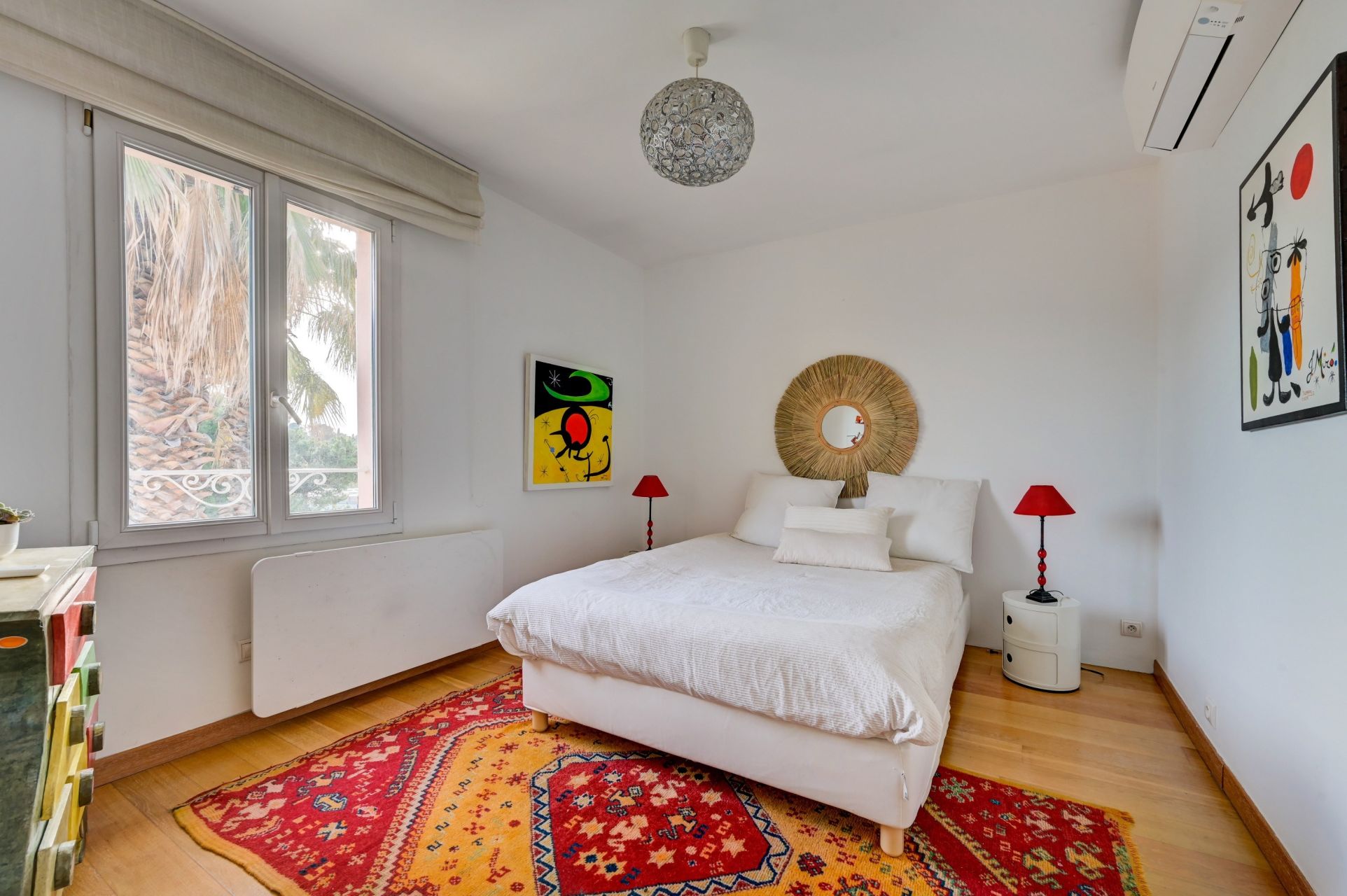 luxury house 5 Rooms for sale on MARSEILLE (13012)