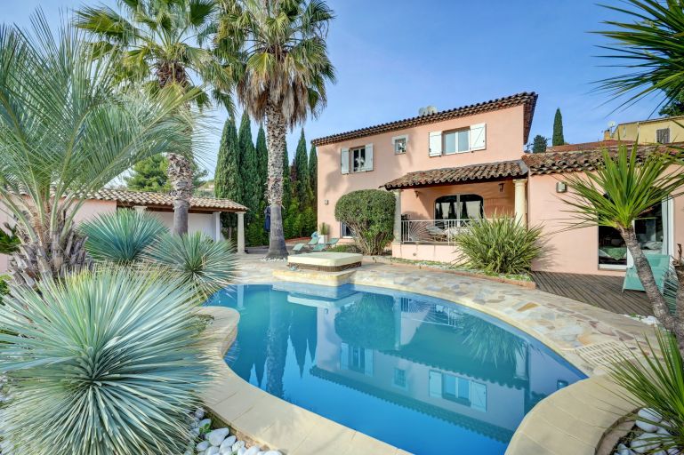 luxury provencale house 5 Rooms for sale on MARSEILLE (13012)