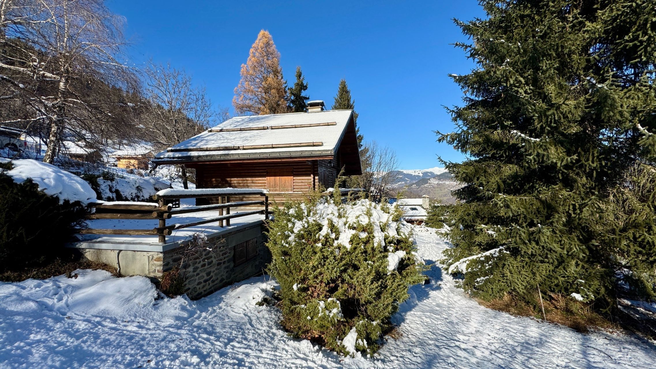 luxury chalet 6 Rooms for sale on MERIBEL LES ALLUES (73550)
