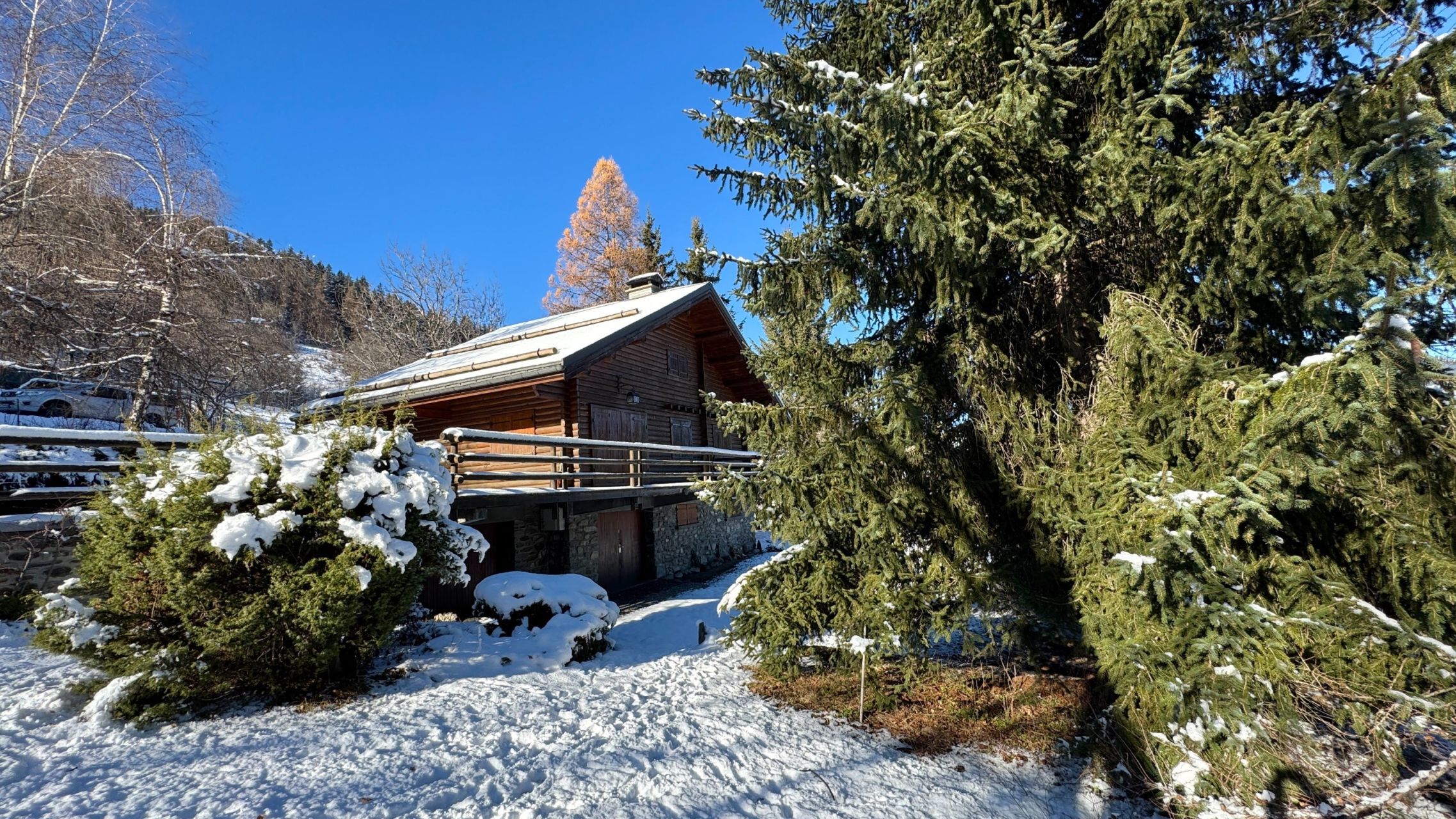 luxury chalet 6 Rooms for sale on MERIBEL LES ALLUES (73550)