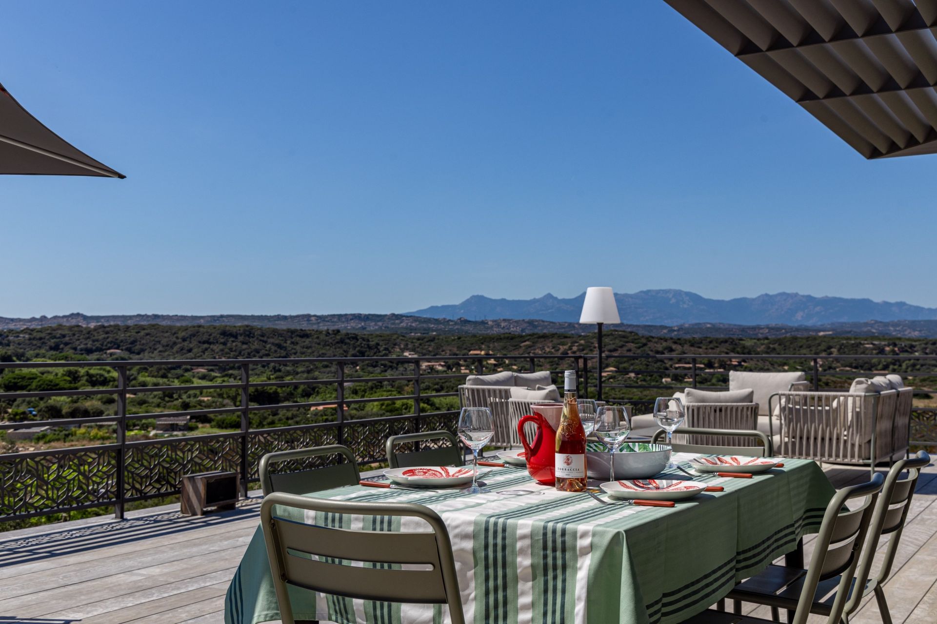 luxury villa 7 Rooms for seasonal rent on BONIFACIO (20169)