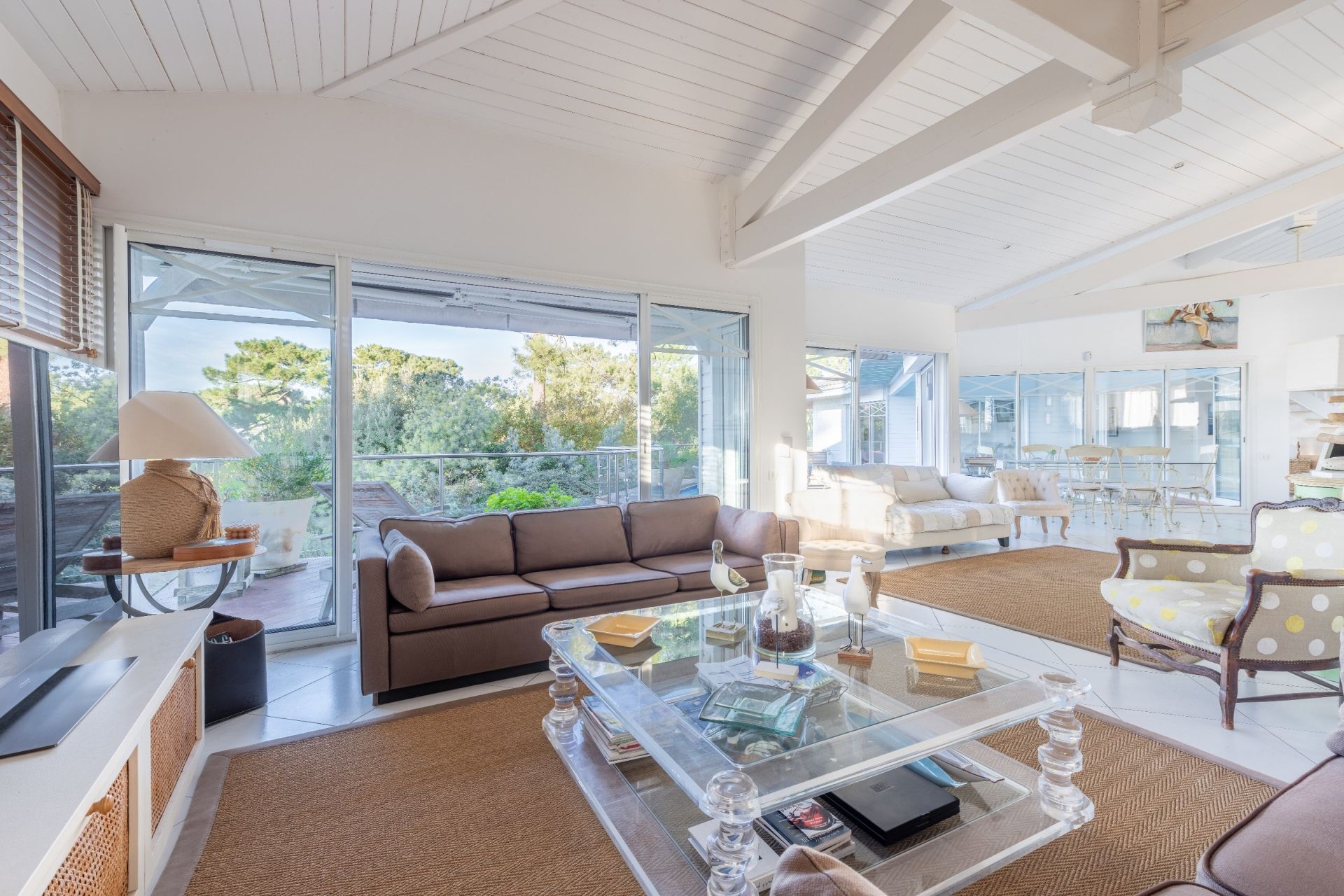 luxury house 9 Rooms for sale on PYLA SUR MER (33115)
