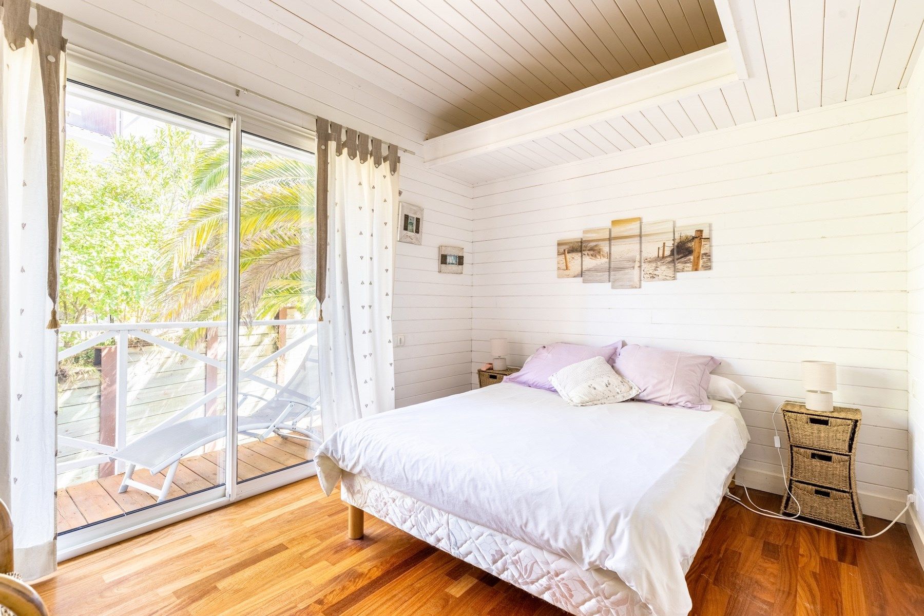 luxury house 9 Rooms for sale on PYLA SUR MER (33115)