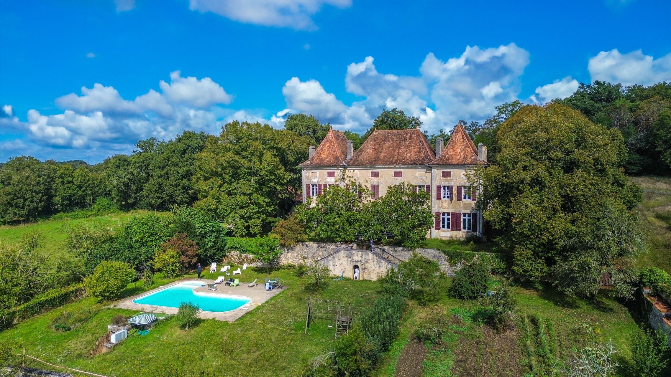 maison de luxe 18 Pièces en vente sur VARAIGNES (24360)