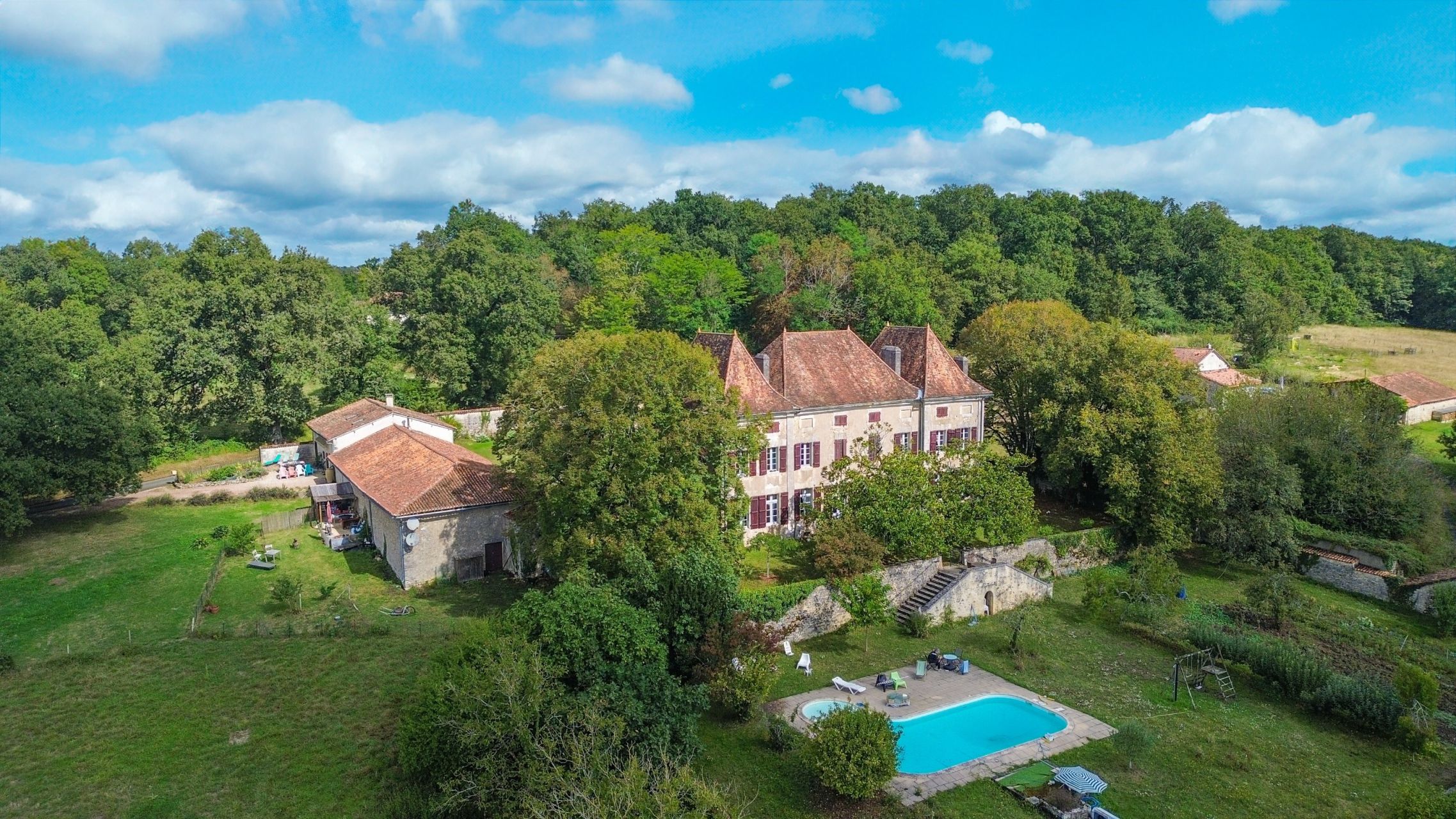 maison de luxe 18 Pièces en vente sur VARAIGNES (24360)