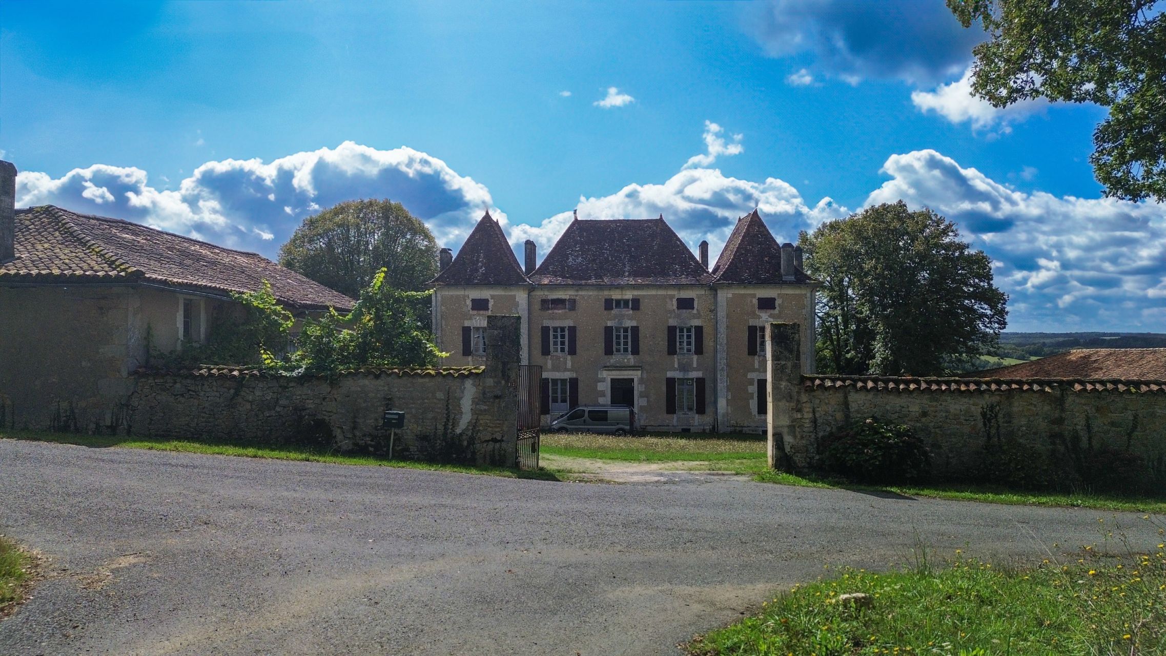 maison de luxe 18 Pièces en vente sur VARAIGNES (24360)