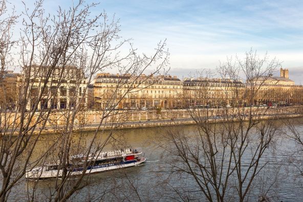 Sale Luxury apartment Paris 1 3 Rooms 69.07 m²