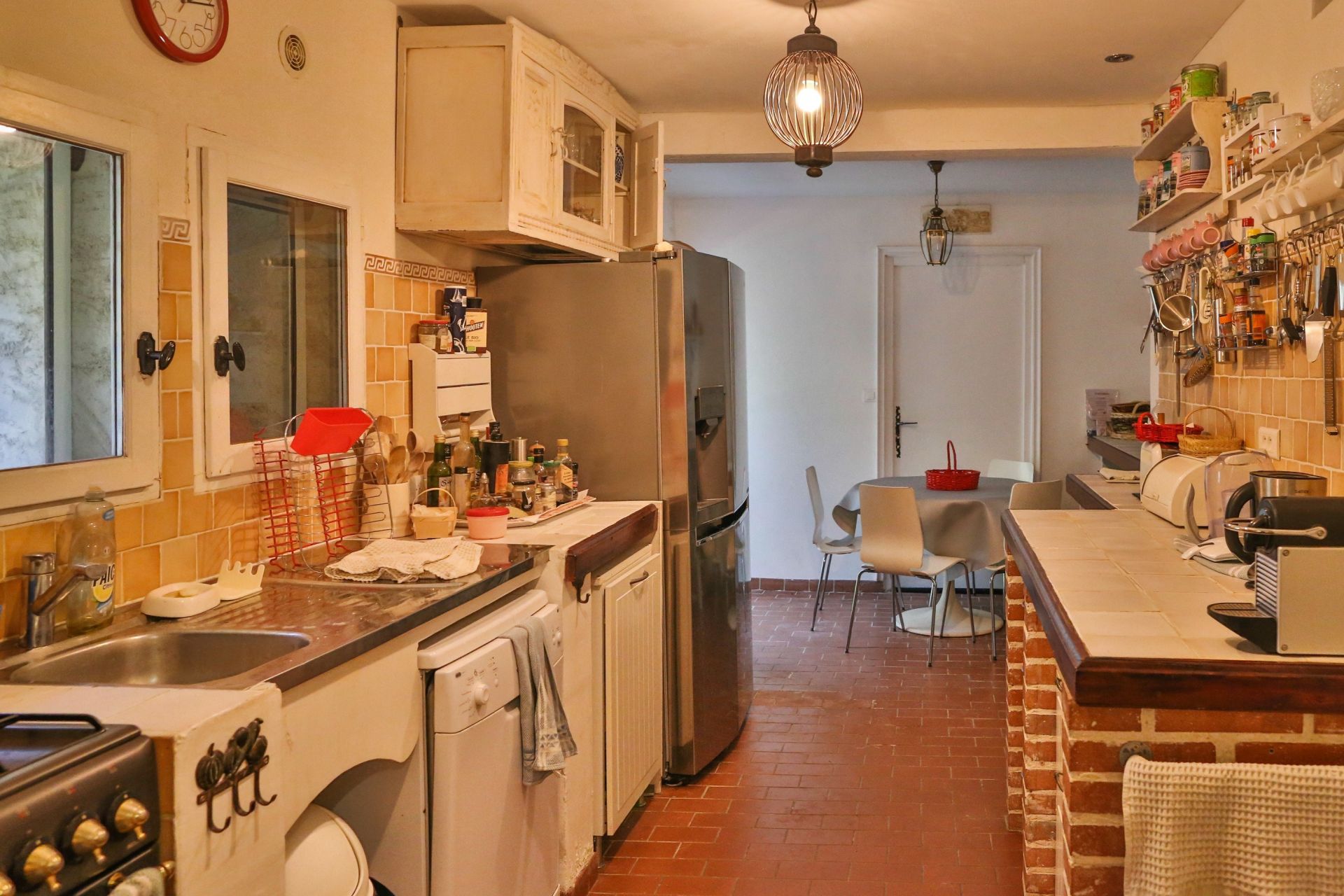 luxury house 20 Rooms for sale on VIENS (84750)