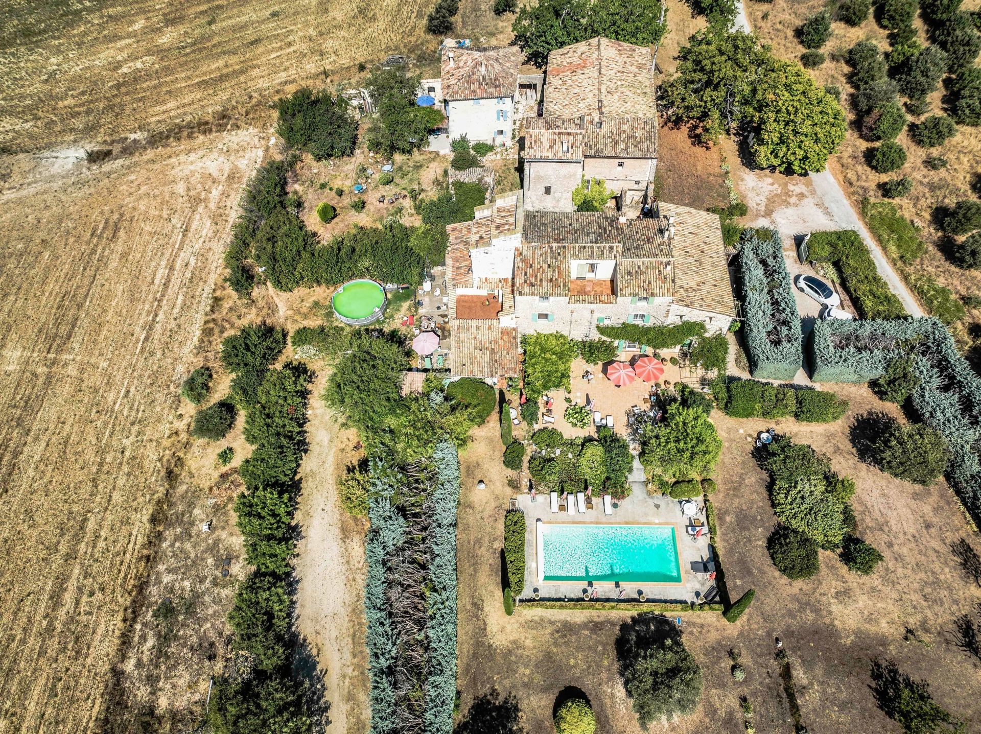 luxury house 20 Rooms for sale on VIENS (84750)