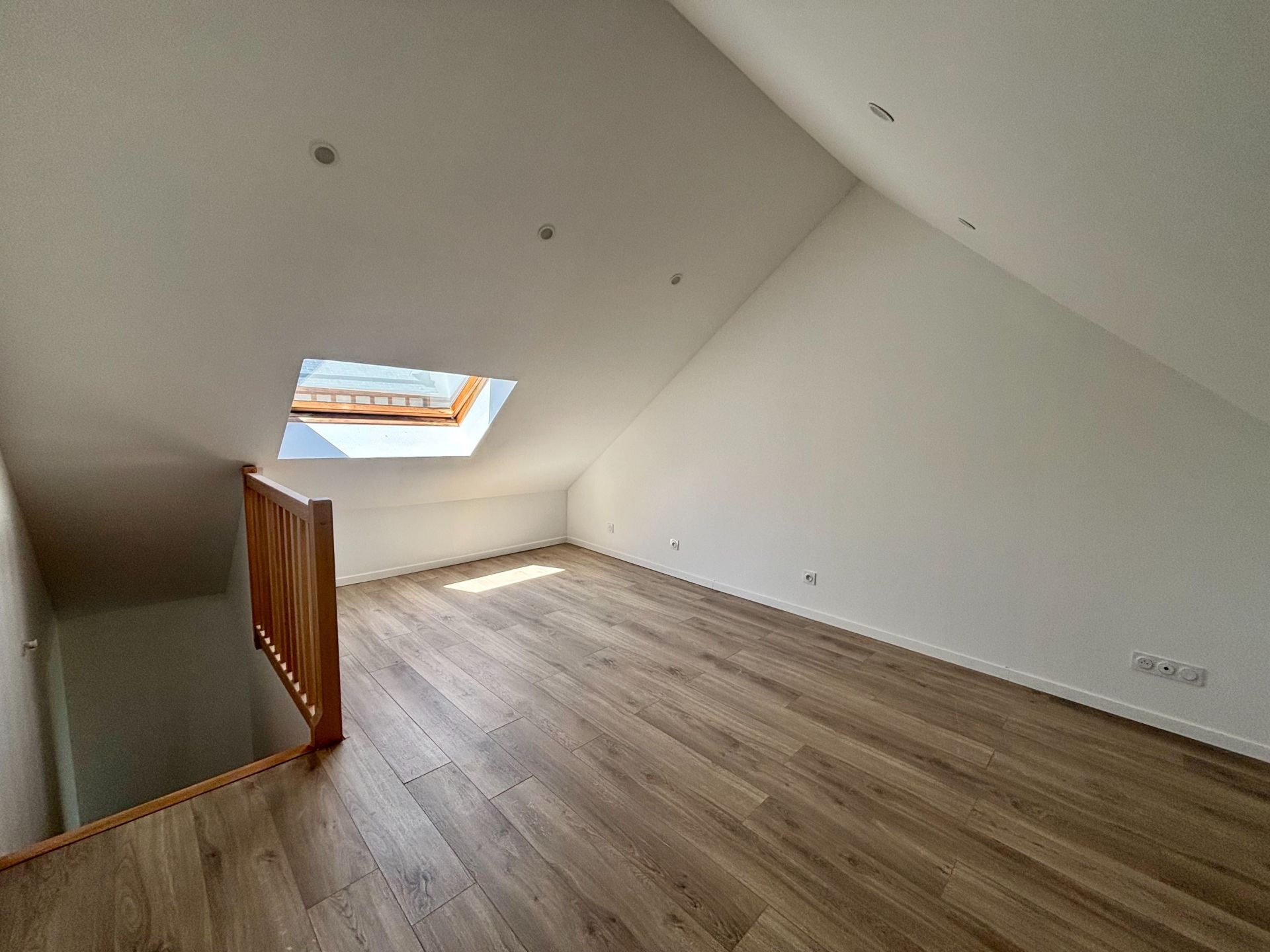 luxury house 8 Rooms for sale on TROUVILLE SUR MER (14360)
