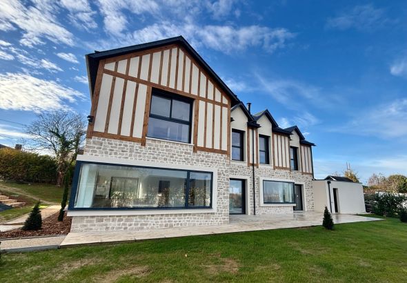 Sale Luxury house Trouville-sur-Mer 8 Rooms 372 m²