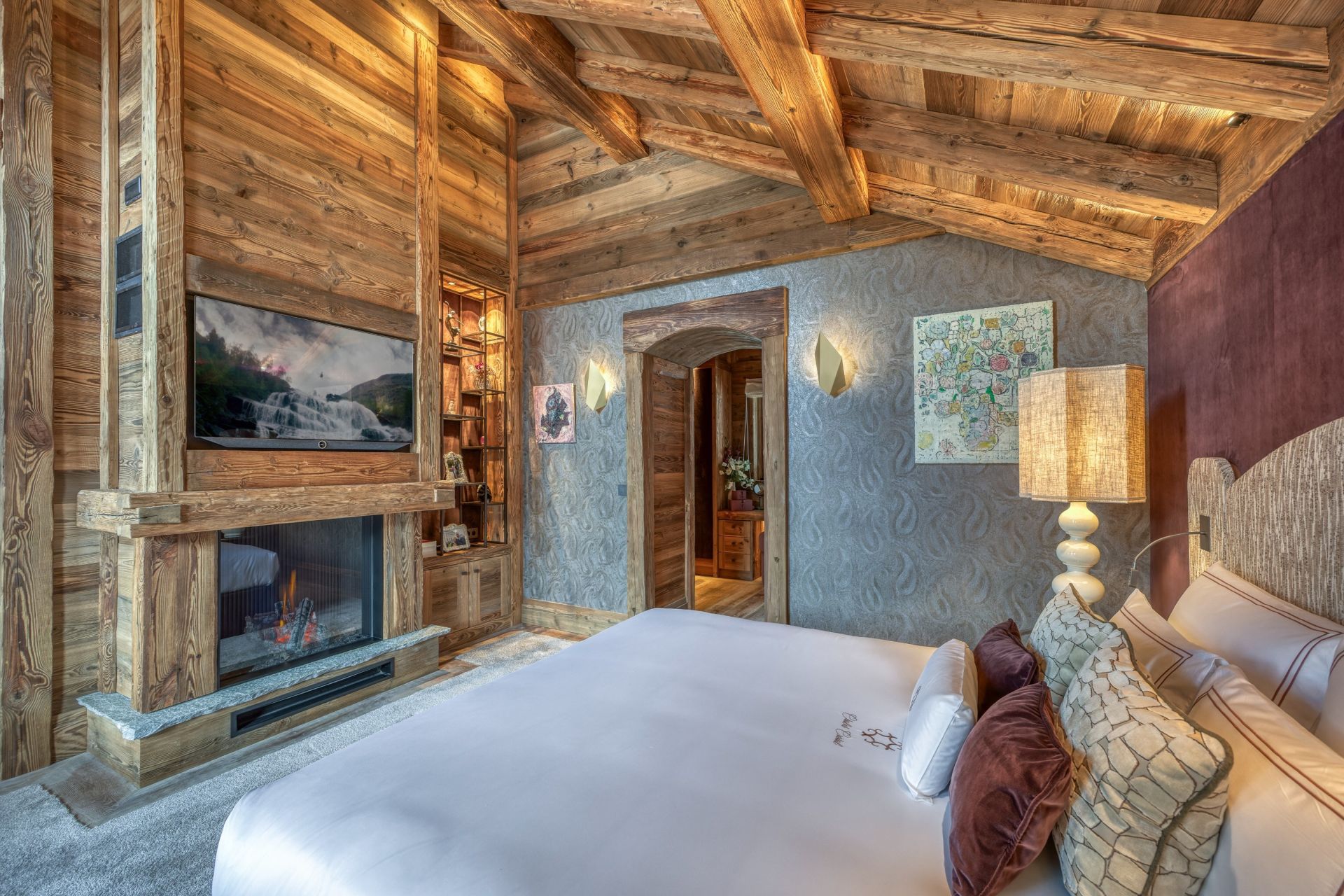 chalet de luxe 12 Pièces en location saisonnière sur MERIBEL LES ALLUES (73550)