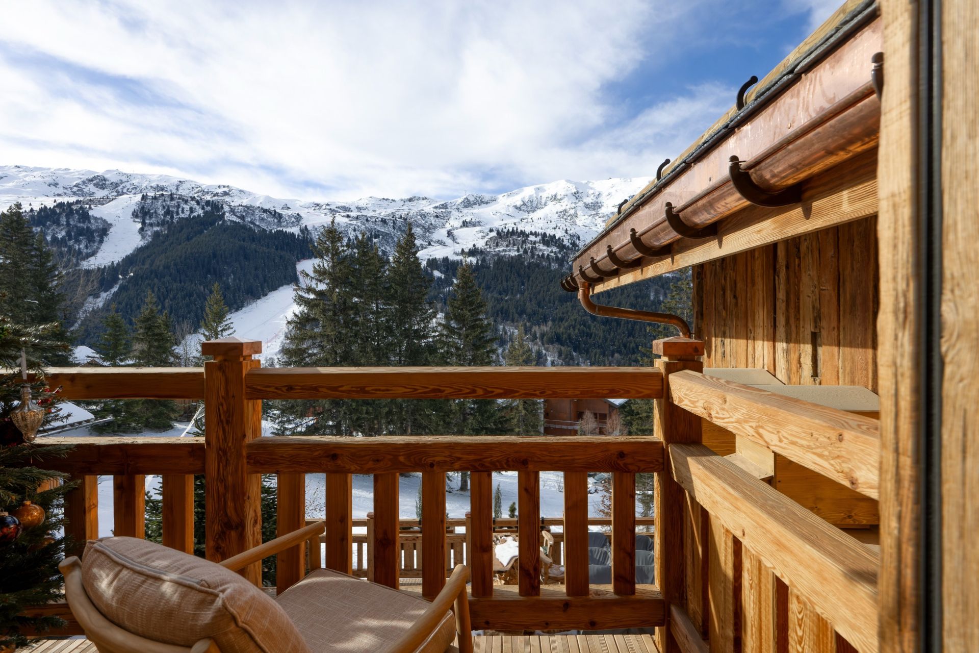 chalet de luxe 12 Pièces en location saisonnière sur MERIBEL LES ALLUES (73550)