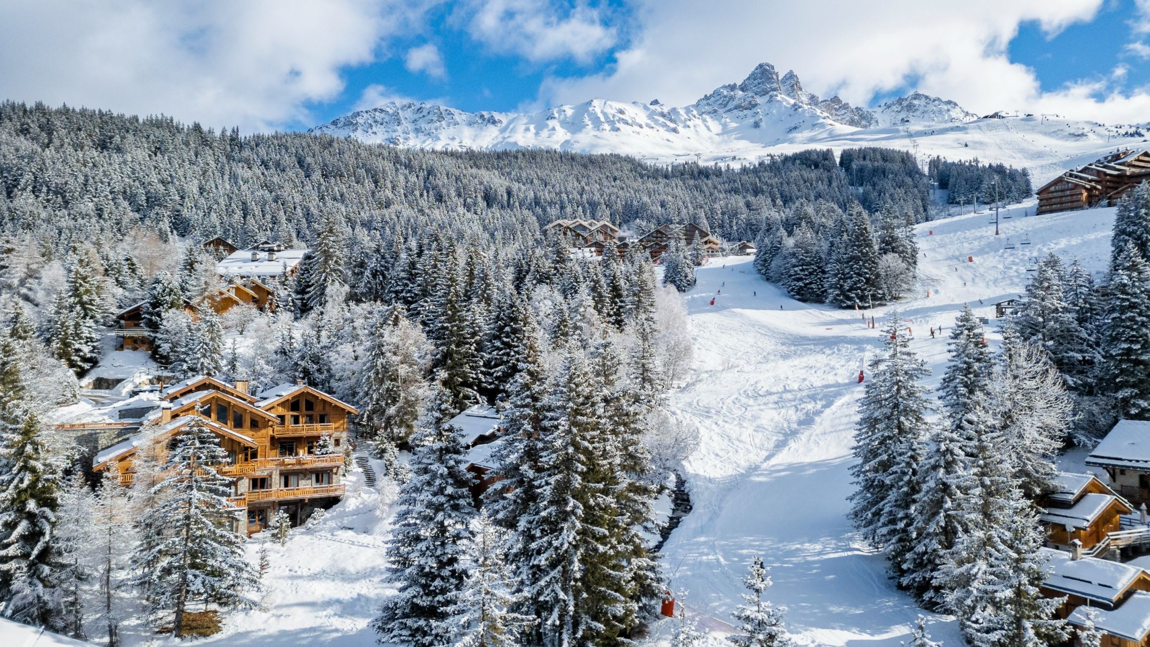 chalet de luxe 12 Pièces en location saisonnière sur MERIBEL LES ALLUES (73550)