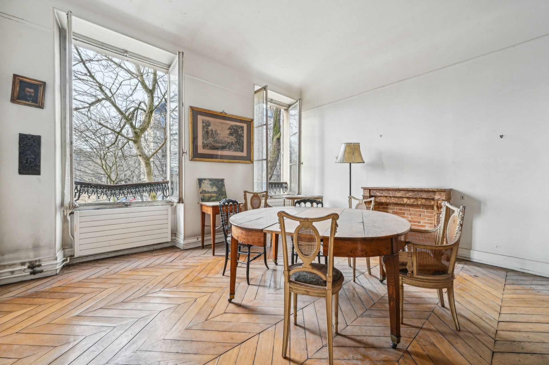 luxury apartment 7 Rooms for sale on PARIS (75014)