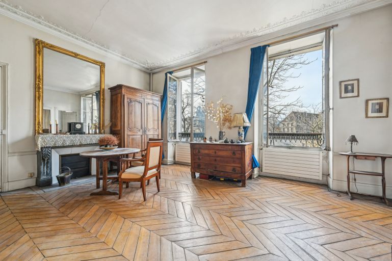 luxury apartment 7 Rooms for sale on PARIS (75014)