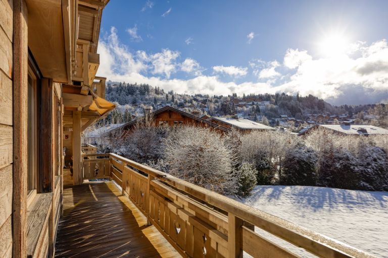 luxury apartment 4 Rooms for sale on MEGEVE (74120)