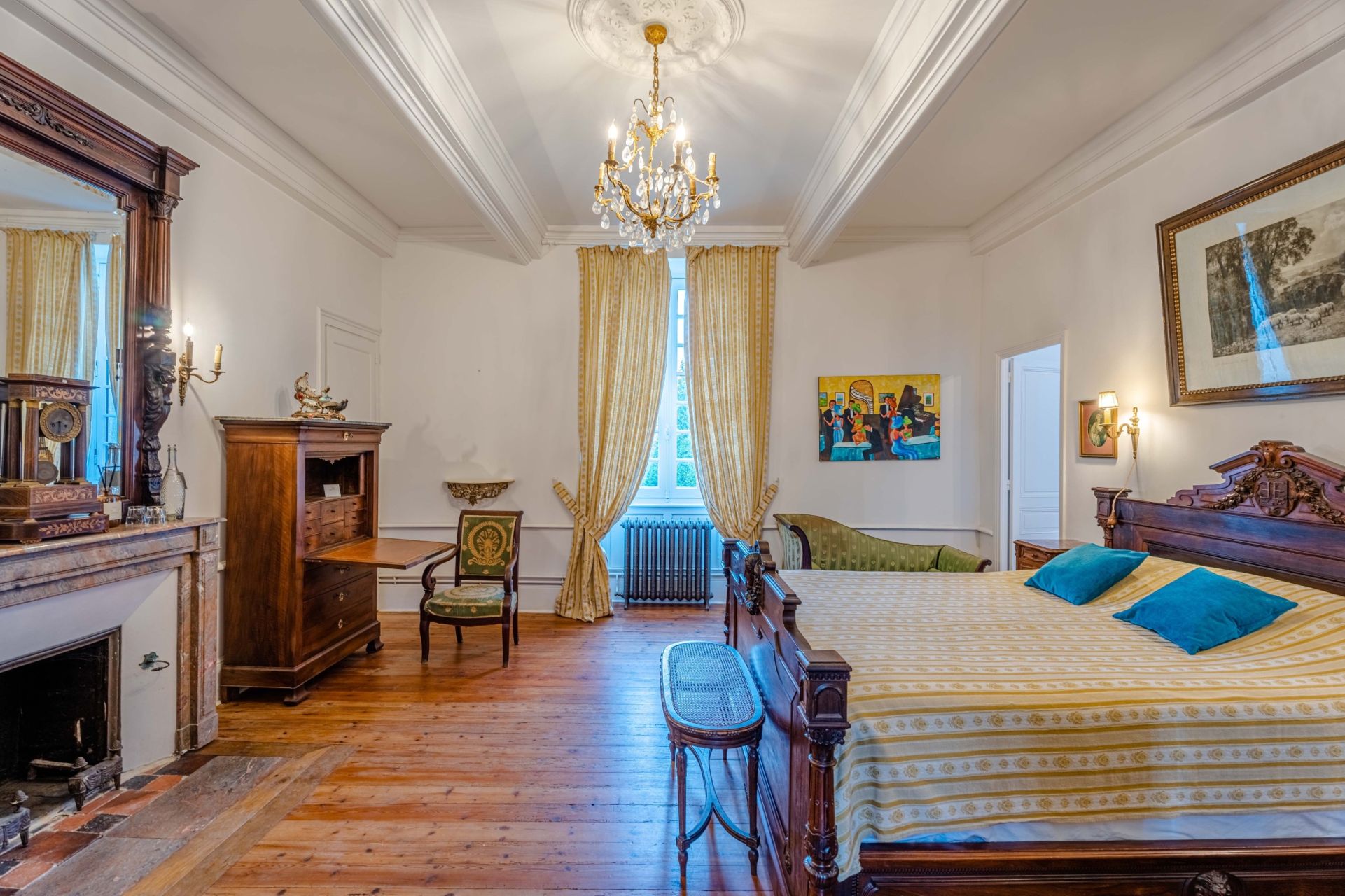 maison de luxe 17 Pièces en vente sur ISIGNY LE BUAT (50540)