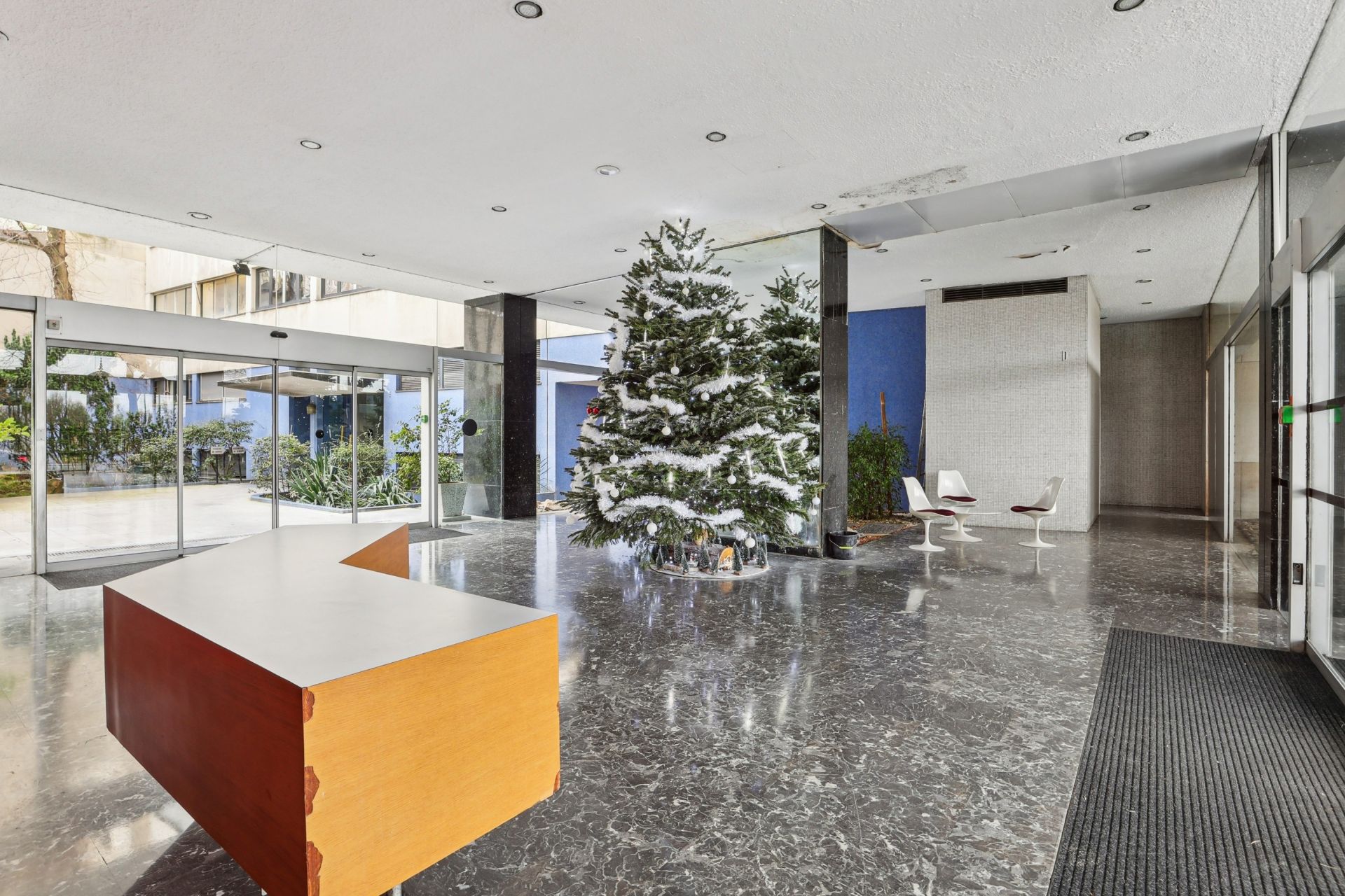 luxury apartment 3 Rooms for sale on PARIS (75116)