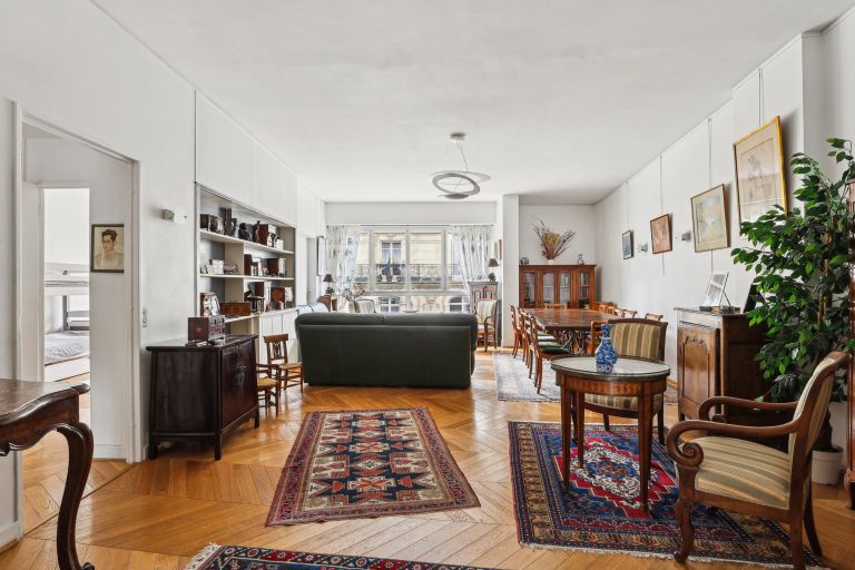 luxury apartment 3 Rooms for sale on PARIS (75116)