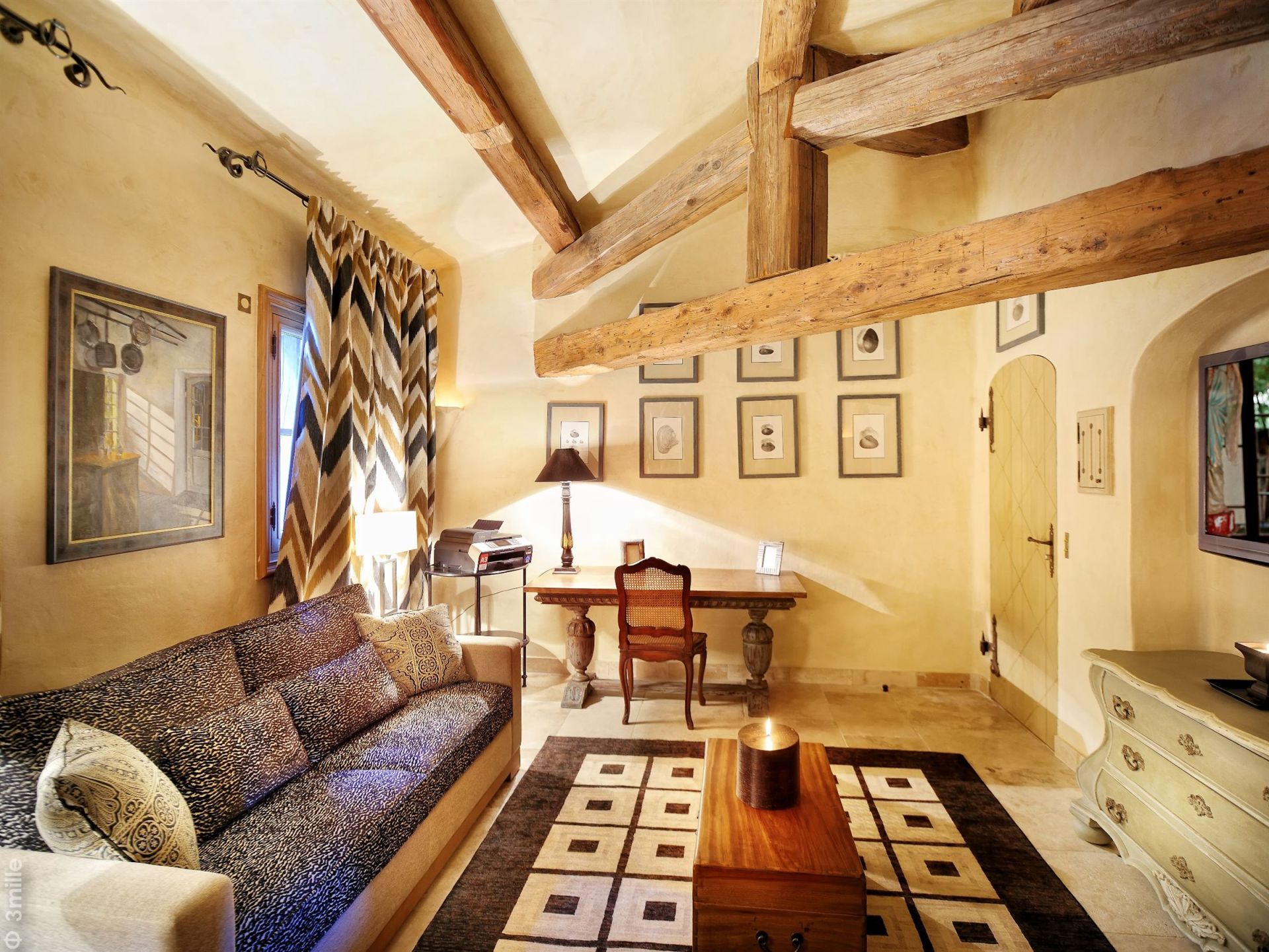 propriété de luxe 35 Pièces en vente sur LES ADRETS DE L ESTEREL (83600)