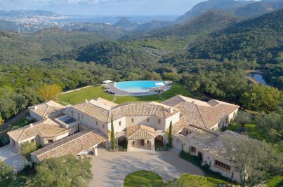 Sale Luxury property Les Adrets-de-l'Estérel 35&nbsp;Rooms 2100&nbsp;m²