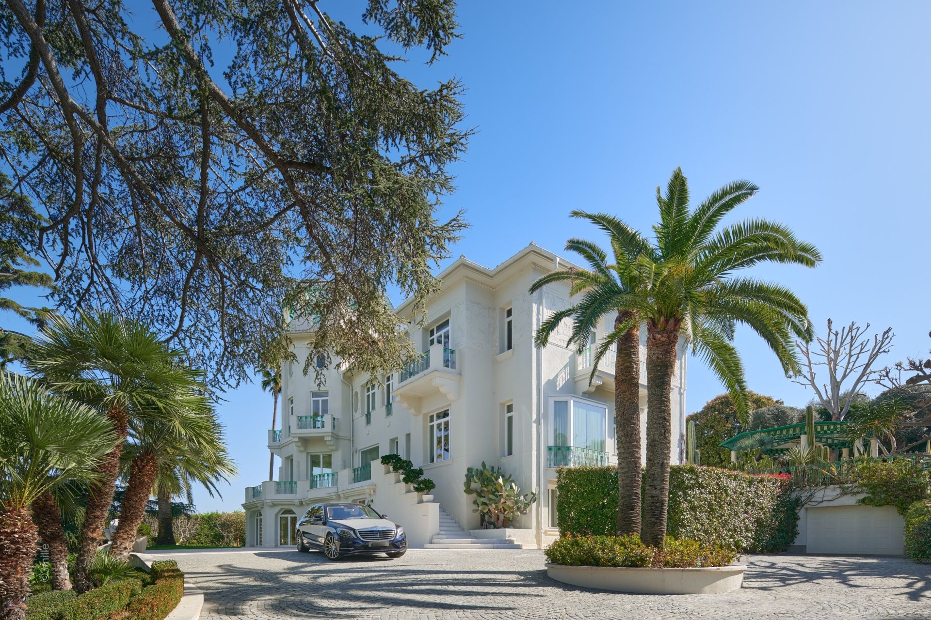 maison de maître 15 Pièces en vente sur CAP D ANTIBES (06160)