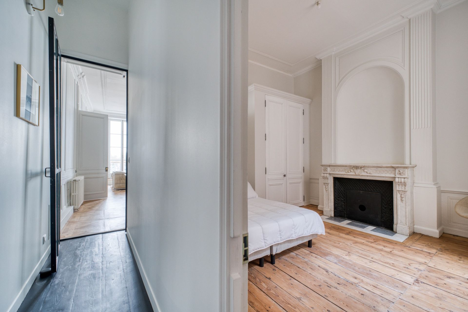 luxury apartment 4 Rooms for sale on LA ROCHELLE (17000)