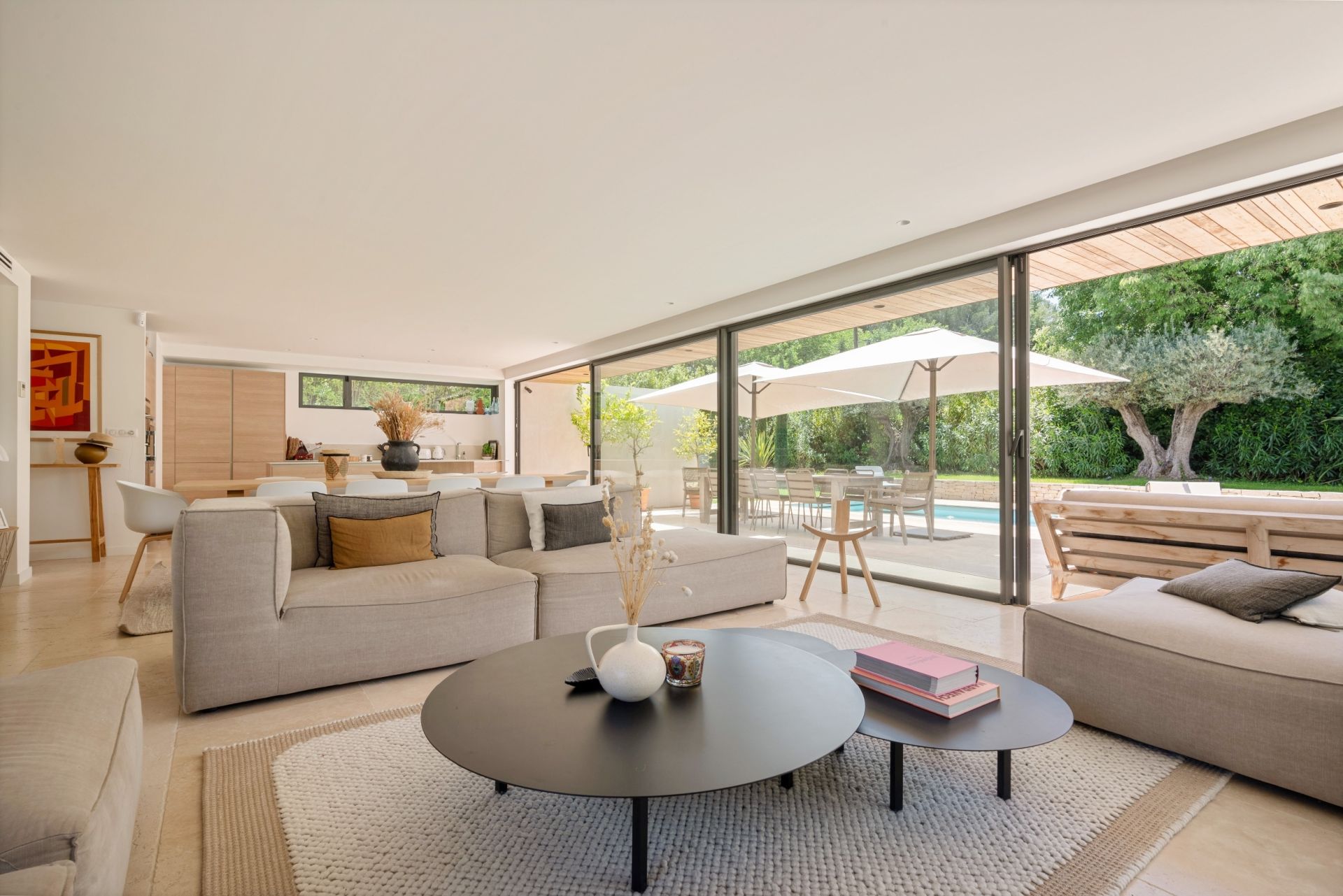 luxury house 7 Rooms for sale on AIX EN PROVENCE (13100)