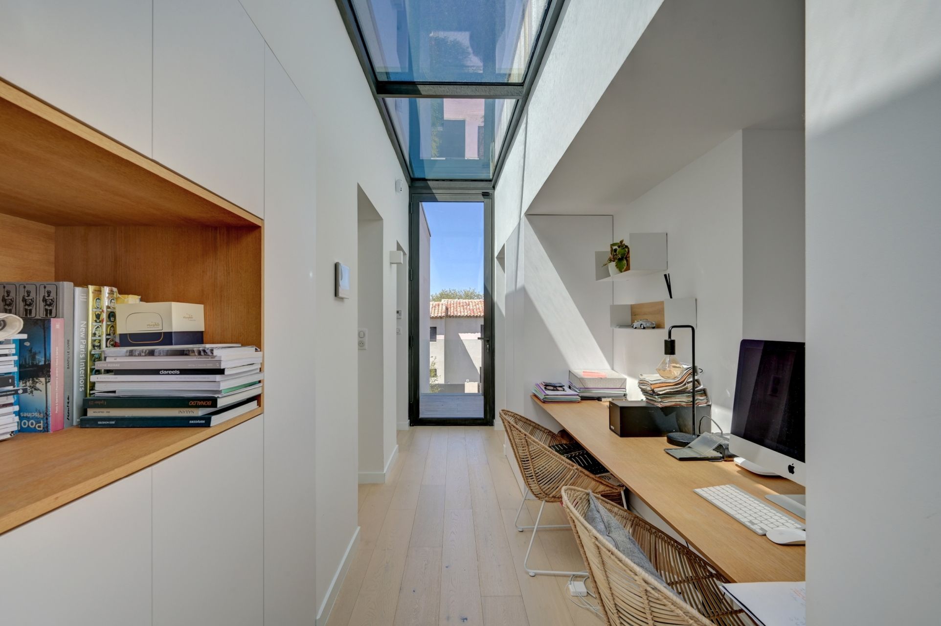 luxury house 7 Rooms for sale on AIX EN PROVENCE (13100)