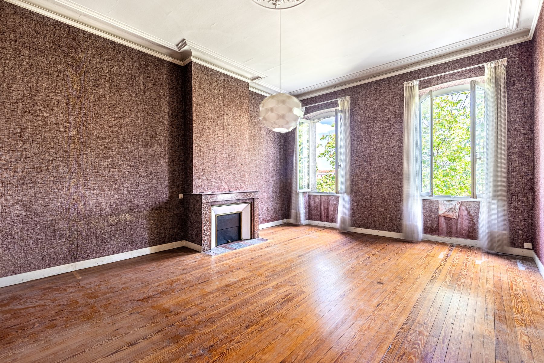 luxury house 15 Rooms for sale on BORDEAUX (33000)