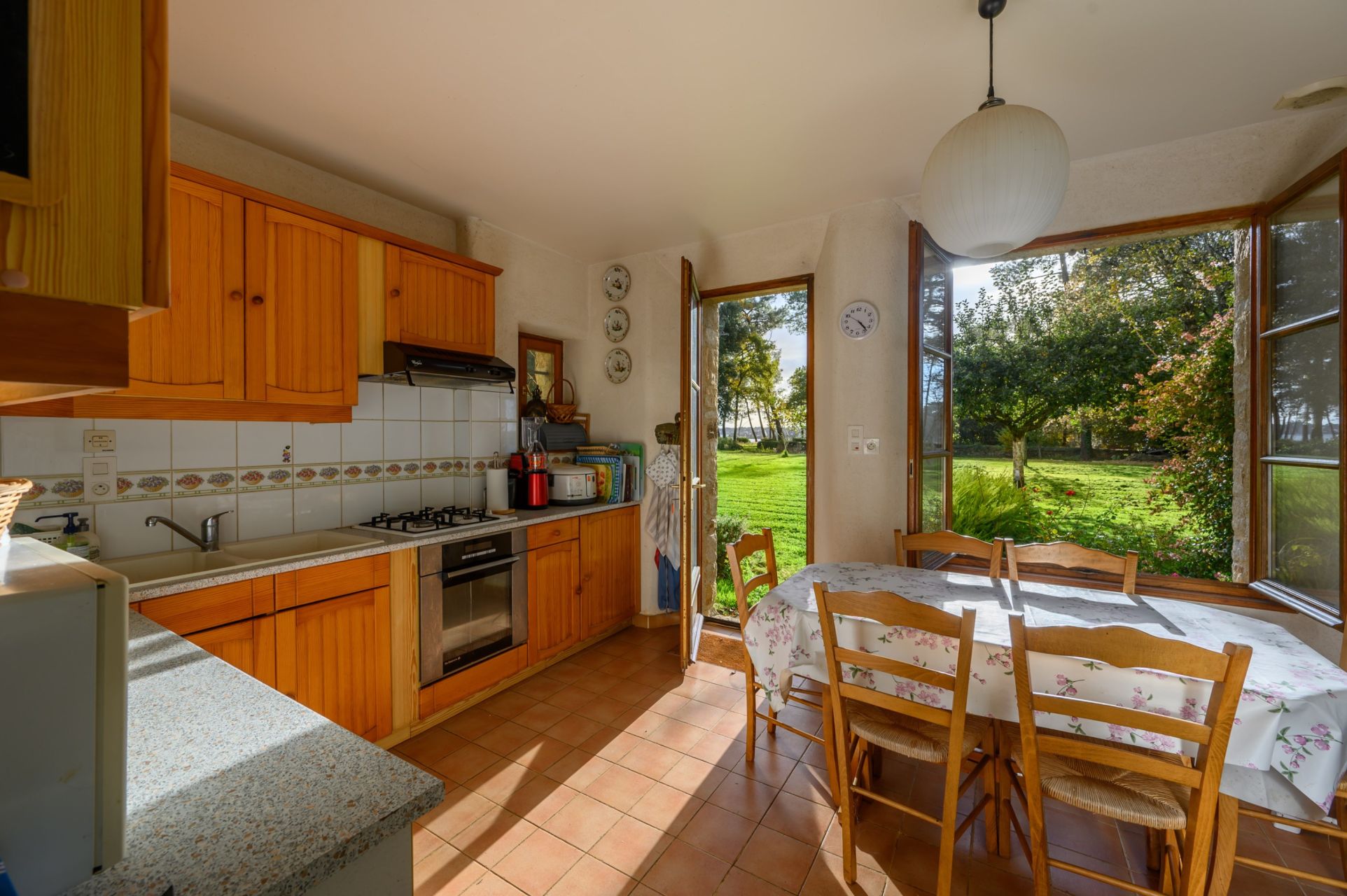 luxury house 7 Rooms for sale on ARRADON (56610)
