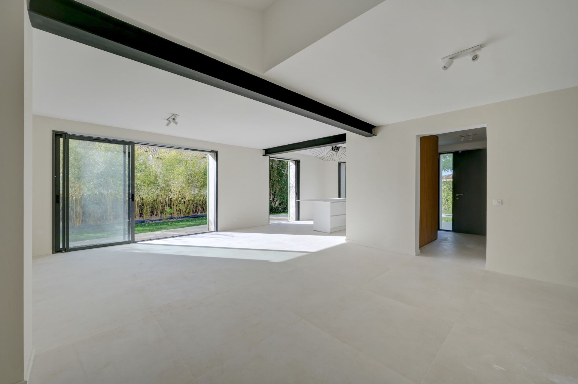 luxury house 5 Rooms for sale on AIX EN PROVENCE (13100)