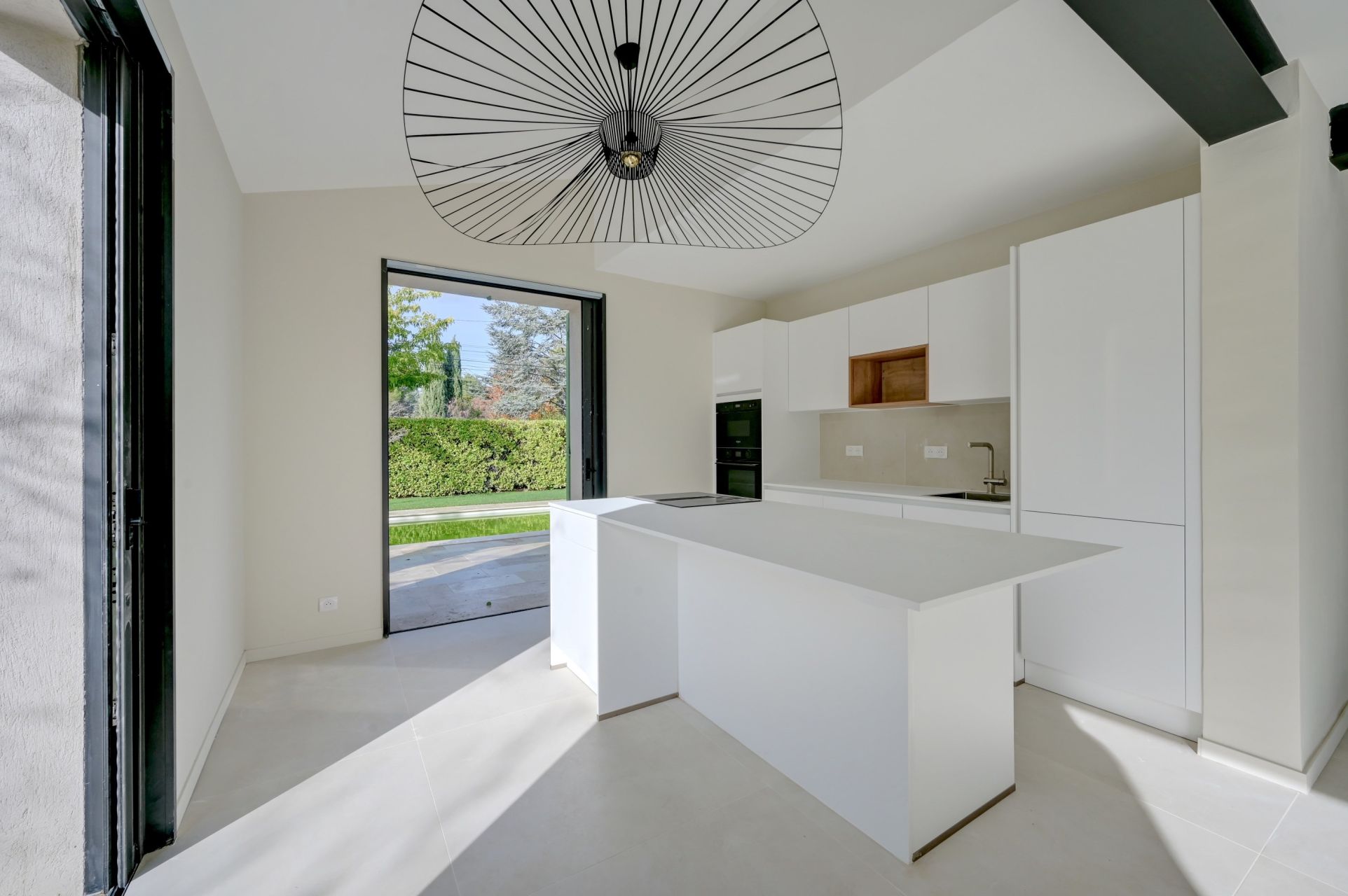 luxury house 5 Rooms for sale on AIX EN PROVENCE (13100)