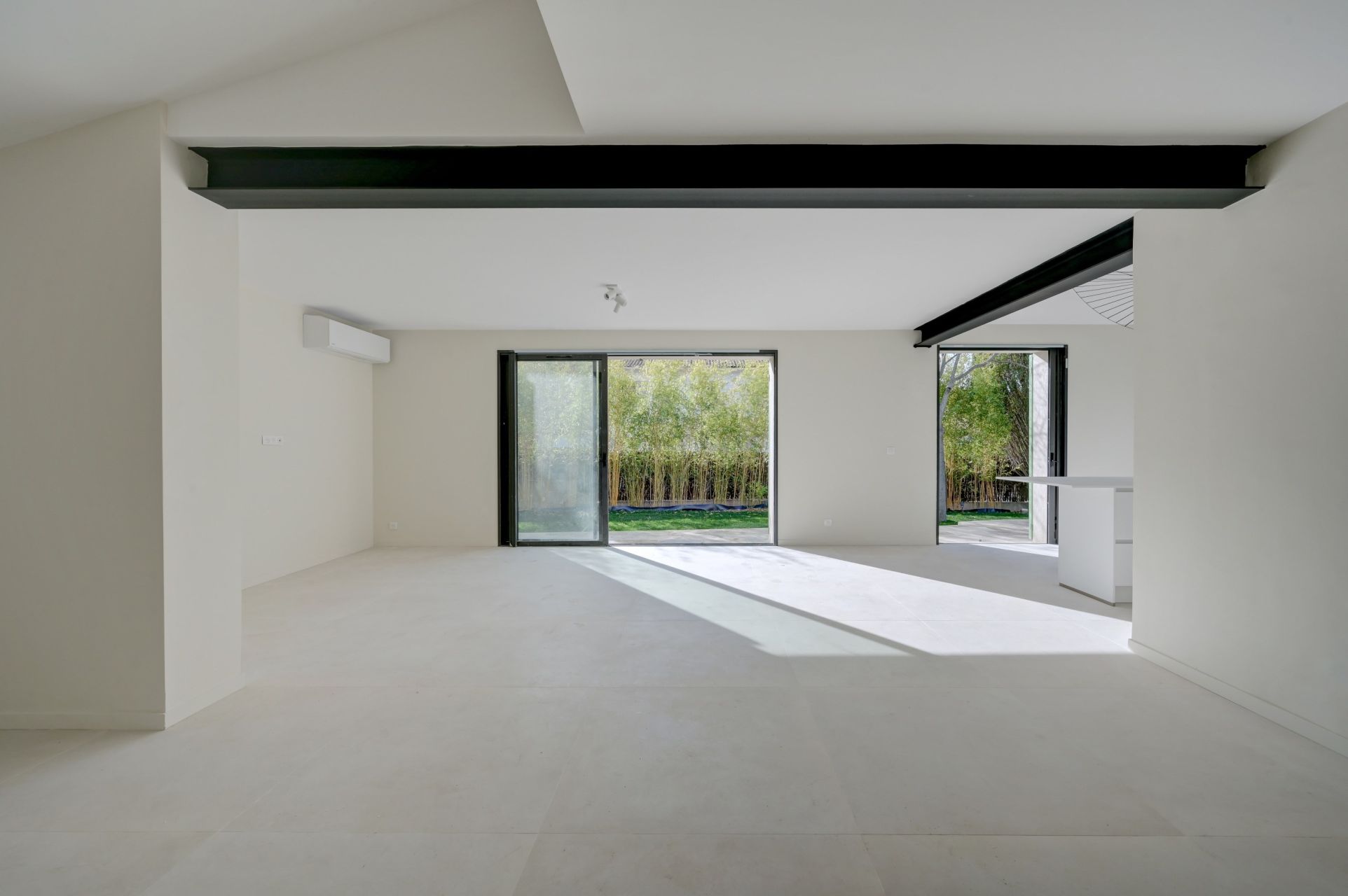 luxury house 5 Rooms for sale on AIX EN PROVENCE (13100)