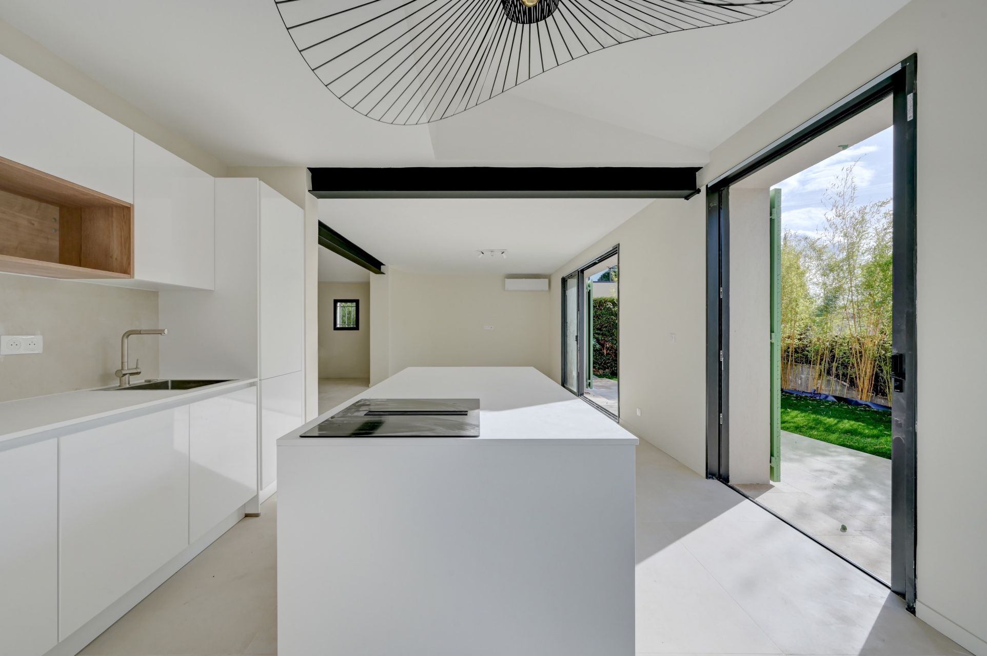 luxury house 5 Rooms for sale on AIX EN PROVENCE (13100)