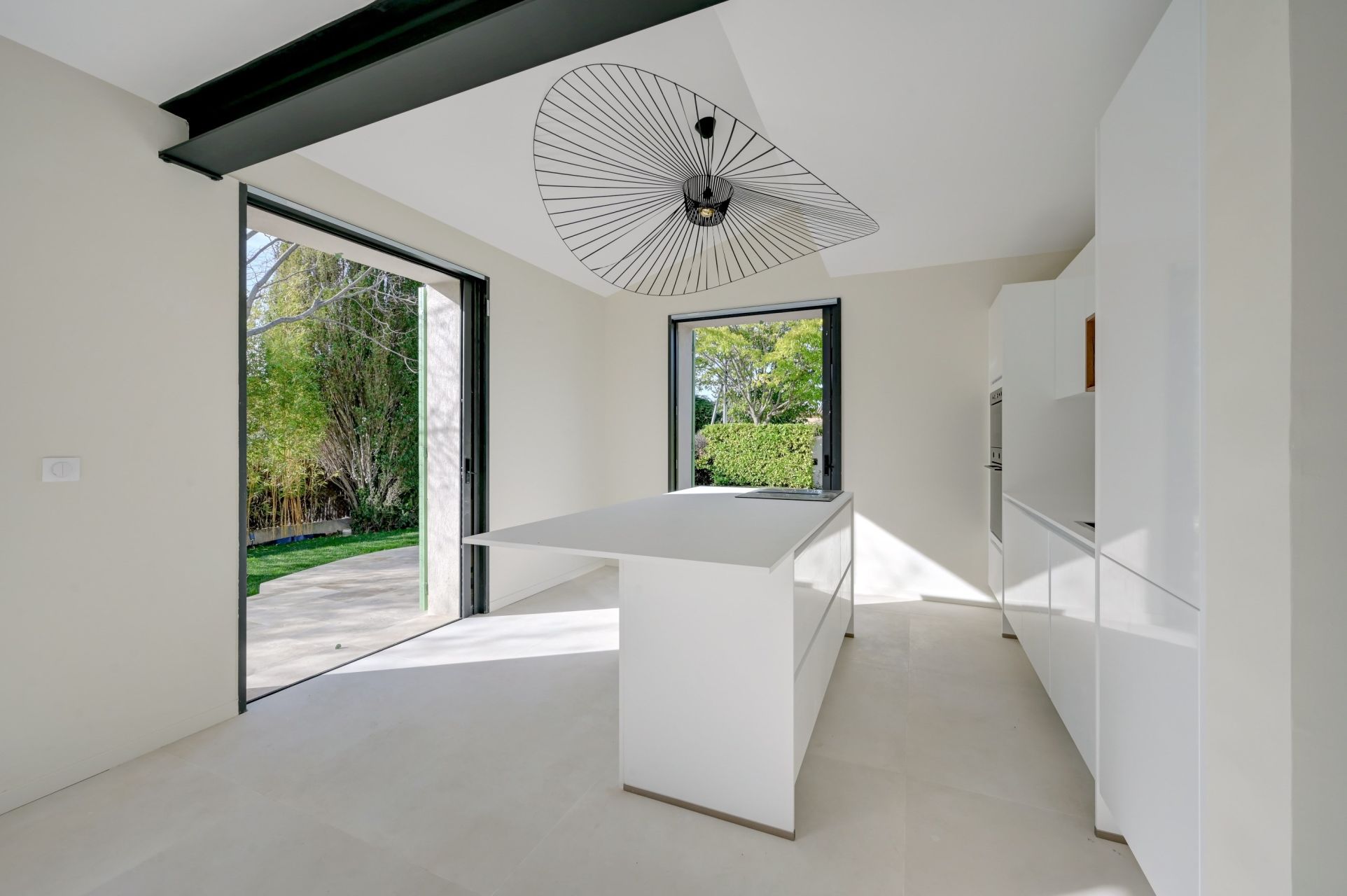 luxury house 5 Rooms for sale on AIX EN PROVENCE (13100)