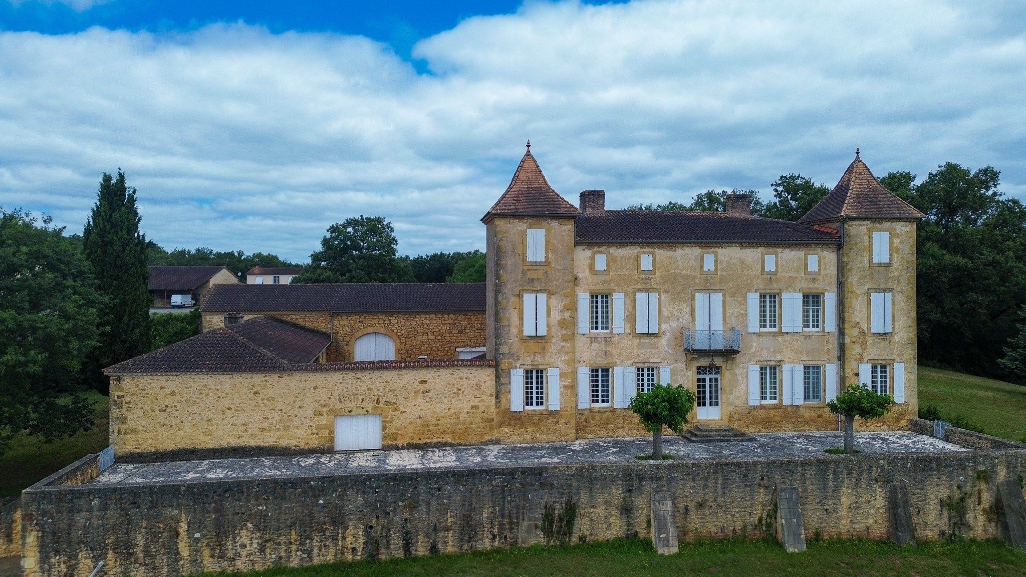 luxury house 10 Rooms for sale on FUMEL (47500)
