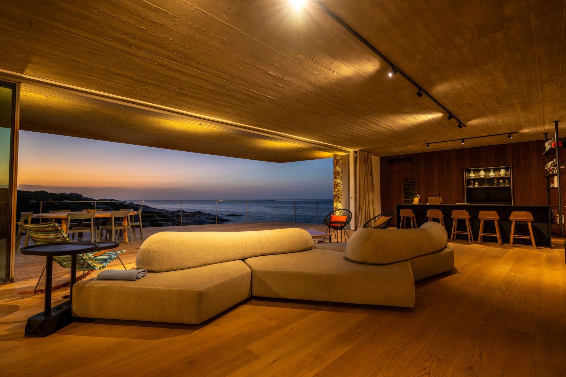 luxury villa 6 Rooms for seasonal rent on LUMIO (20260)