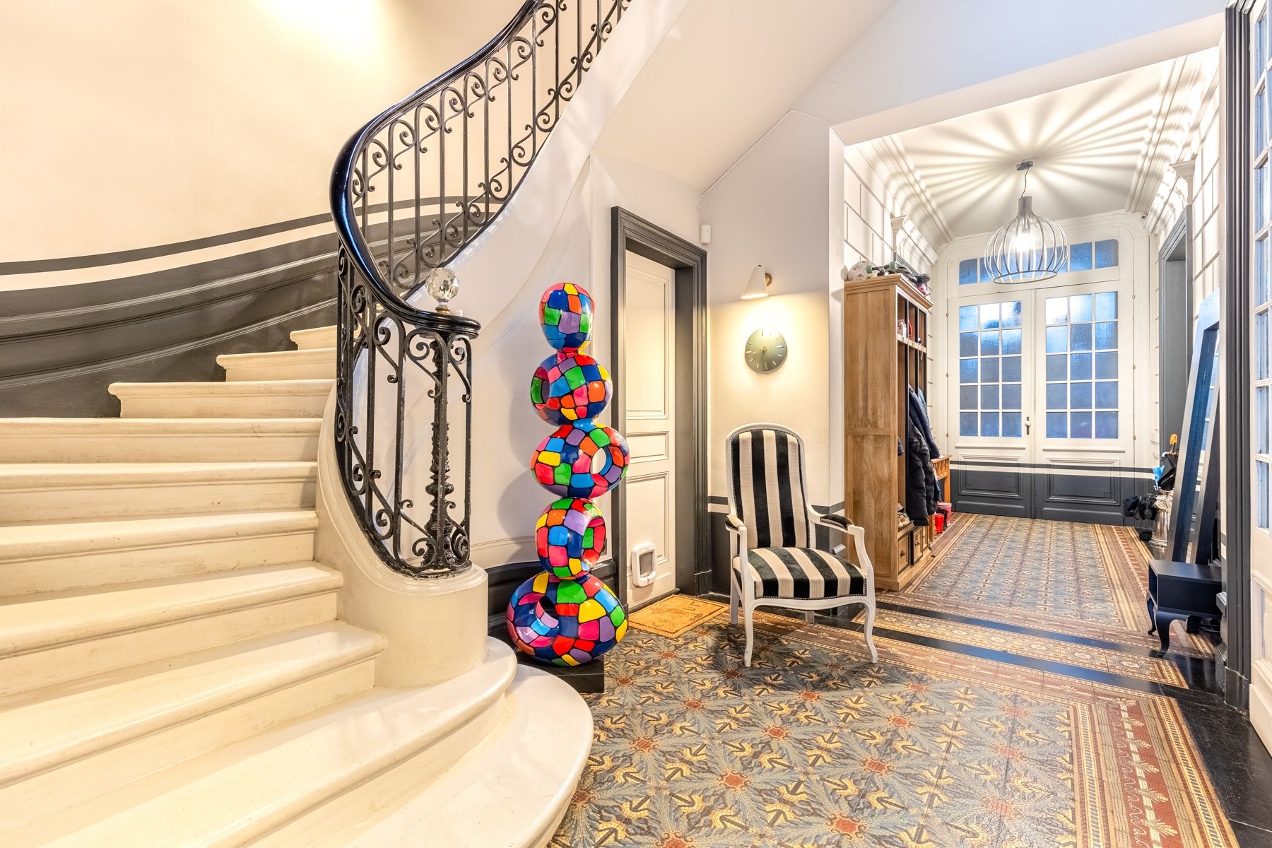 luxury house 9 Rooms for sale on BORDEAUX (33000)