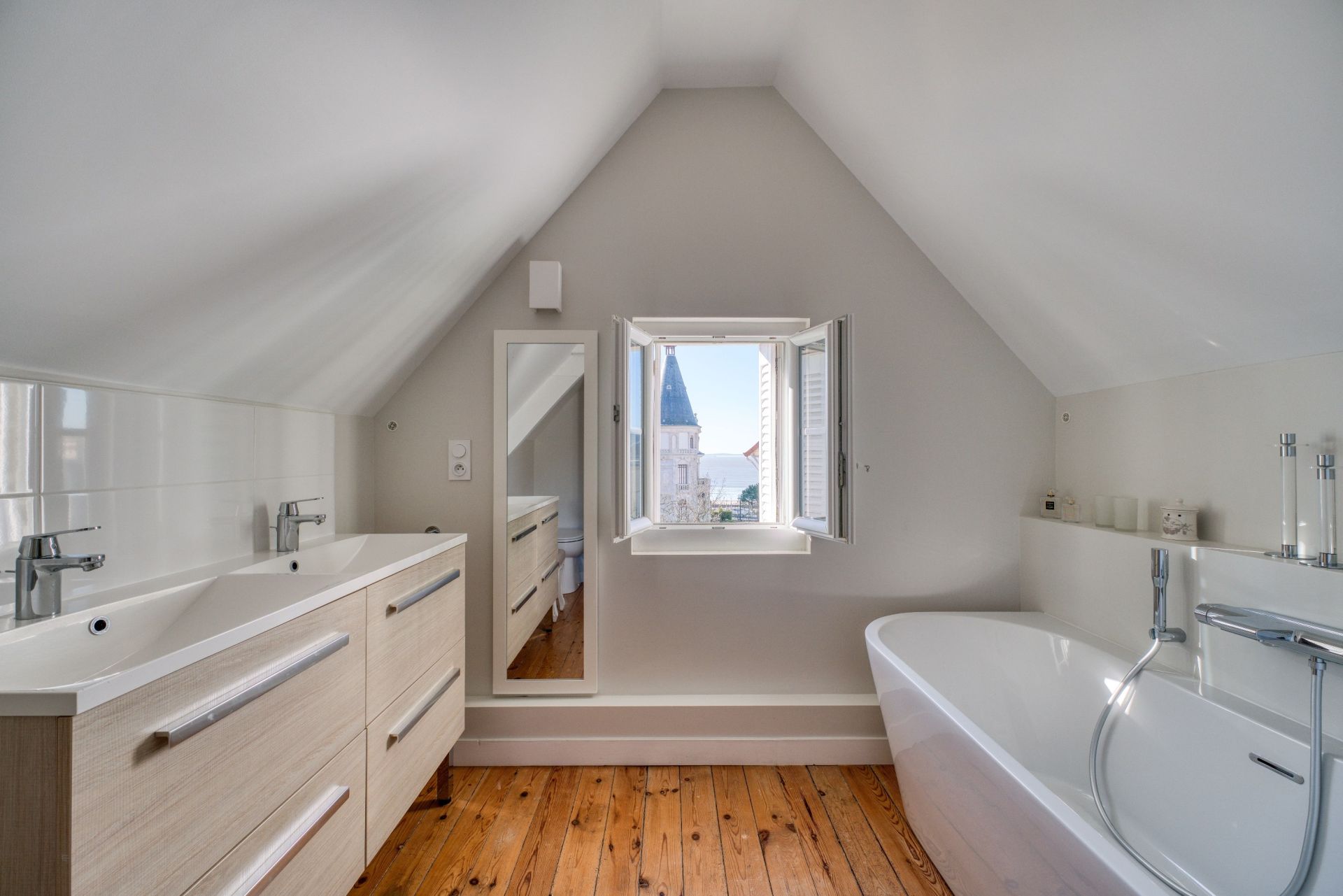 maison de luxe 9 Pièces en vente sur ROYAN (17200)